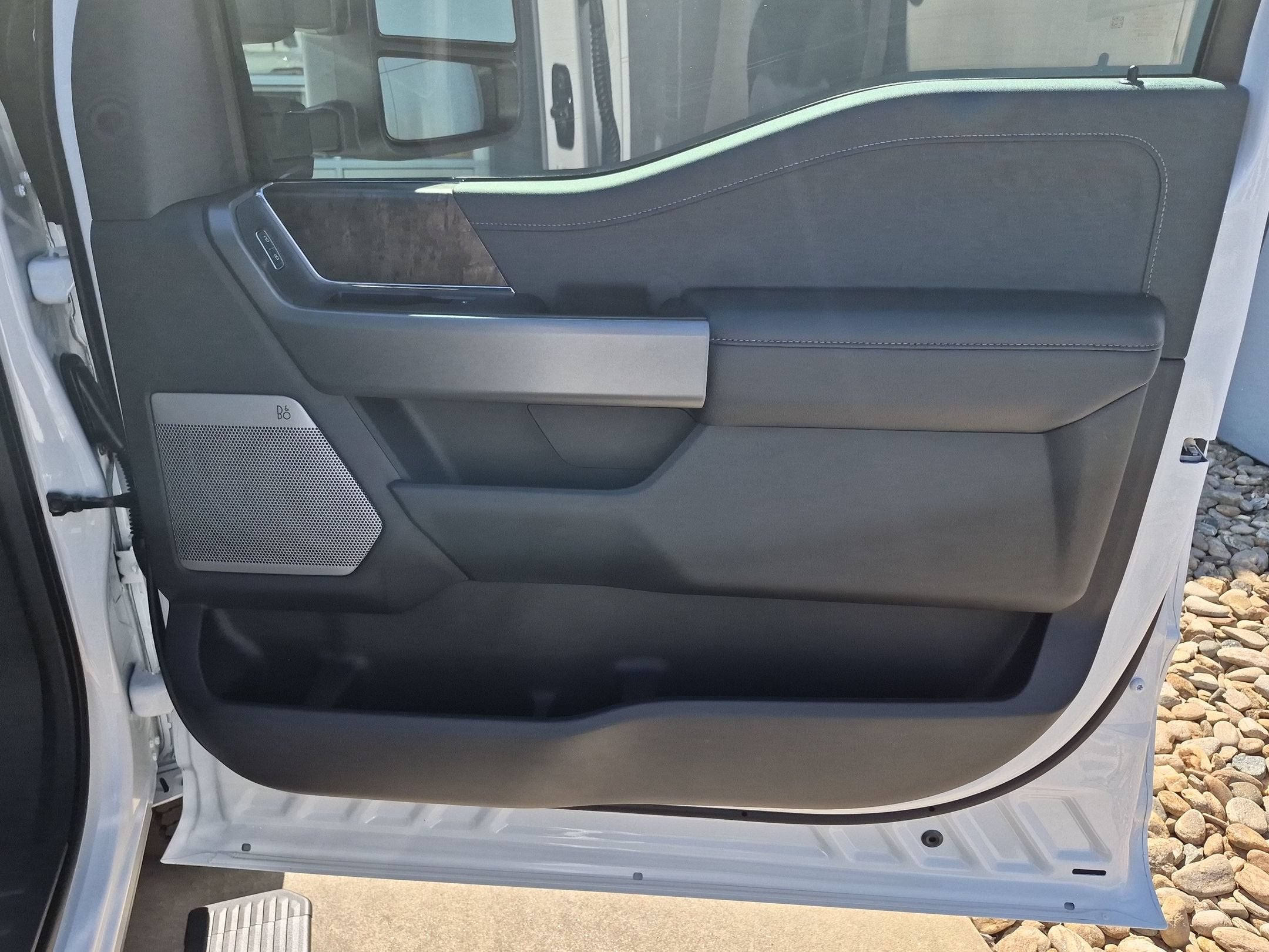 2027 Ford Super Duty F-250 SRW LARIAT