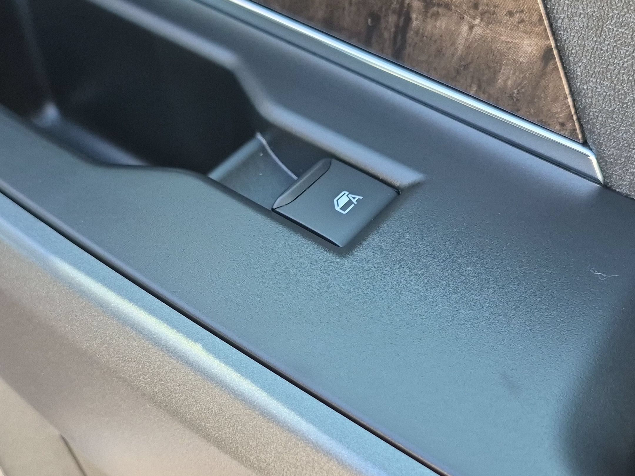 2027 Ford Super Duty F-250 SRW LARIAT