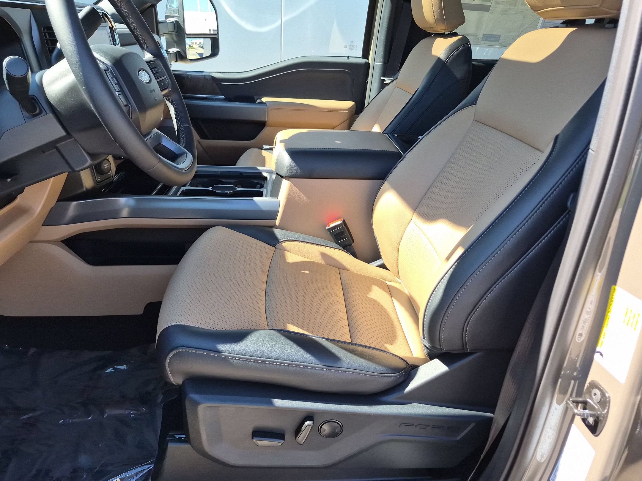 2027 Ford Super Duty F-250 SRW LARIAT
