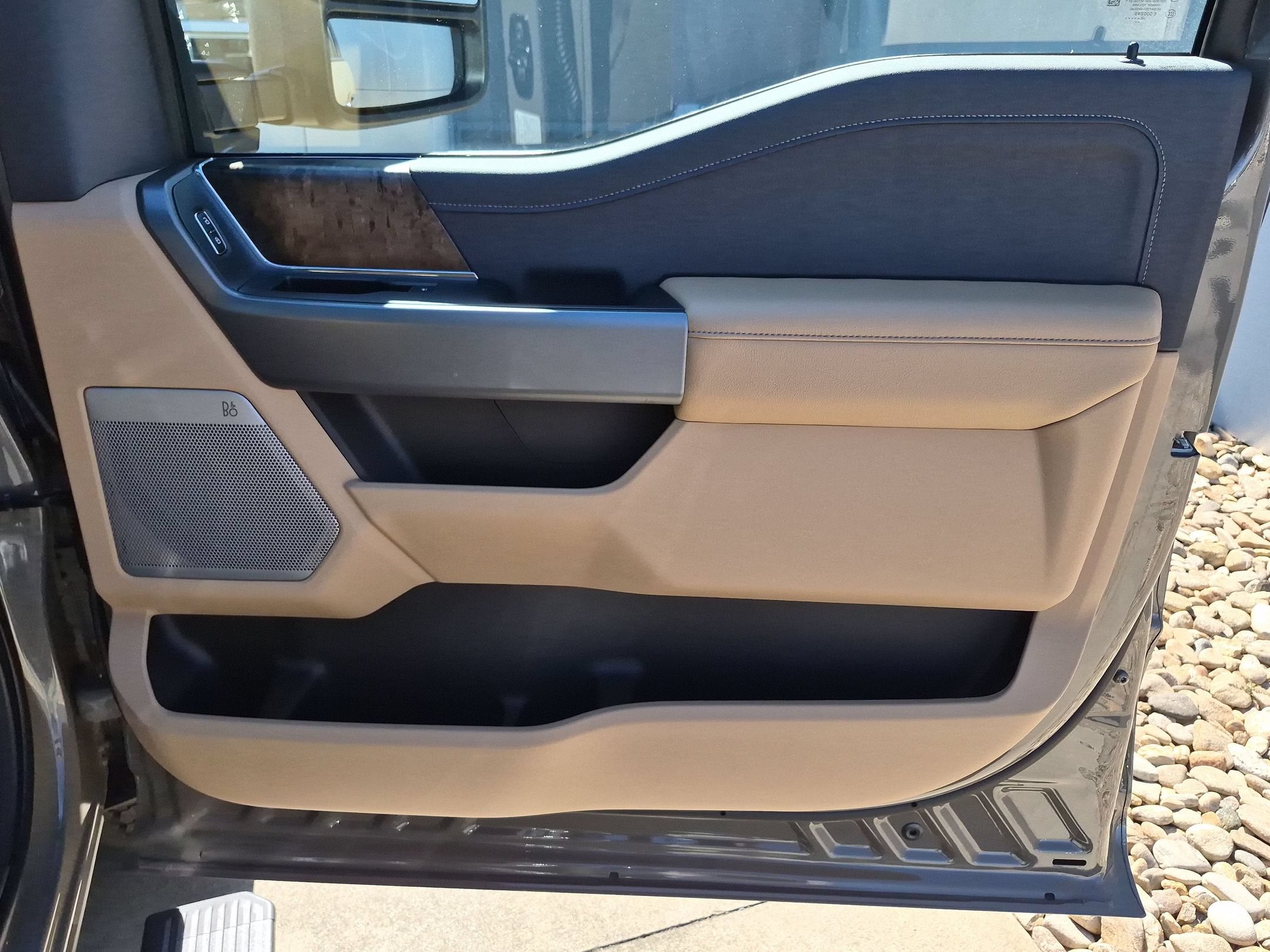 2027 Ford Super Duty F-250 SRW LARIAT