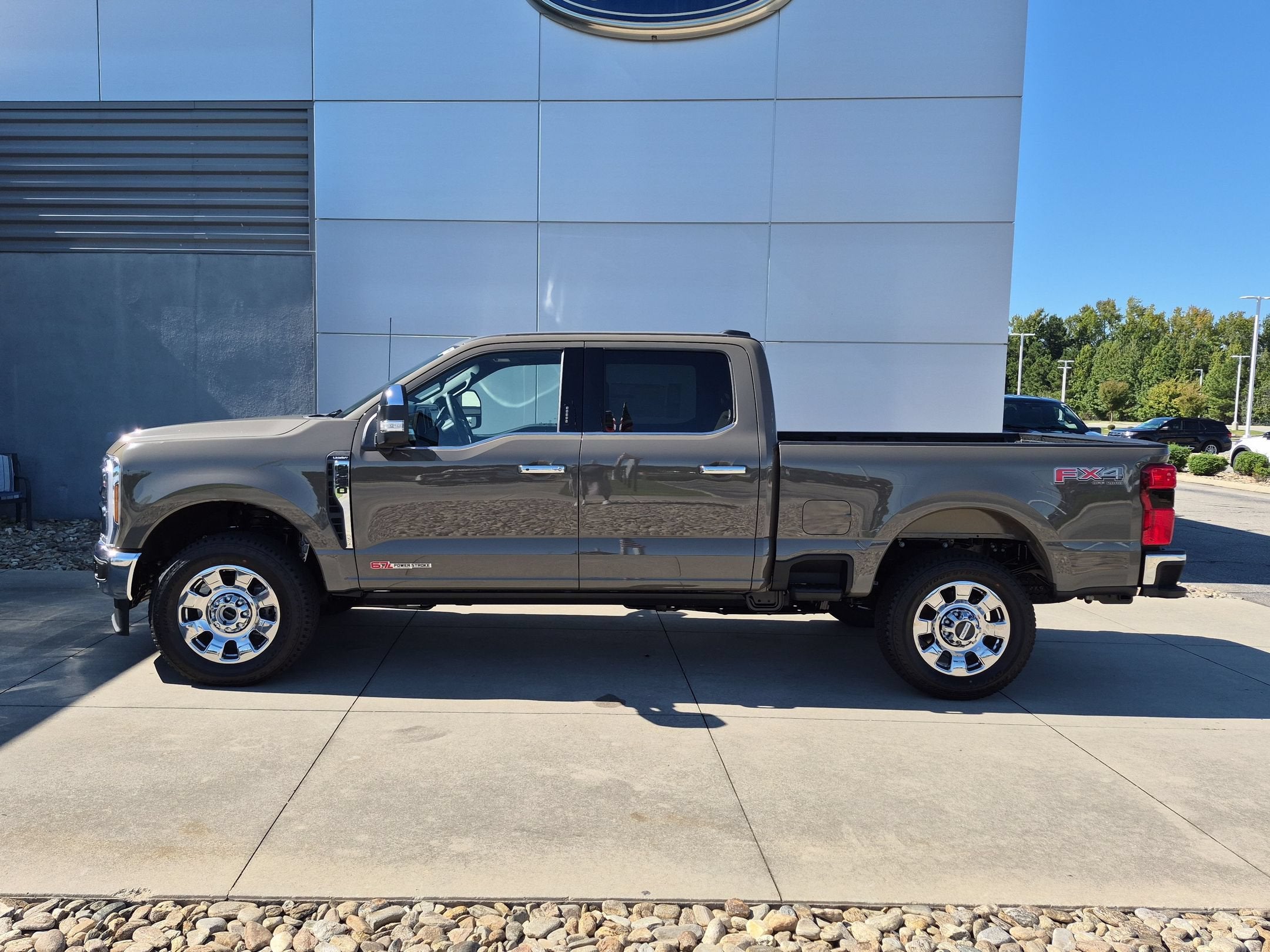 2027 Ford Super Duty F-250 SRW LARIAT