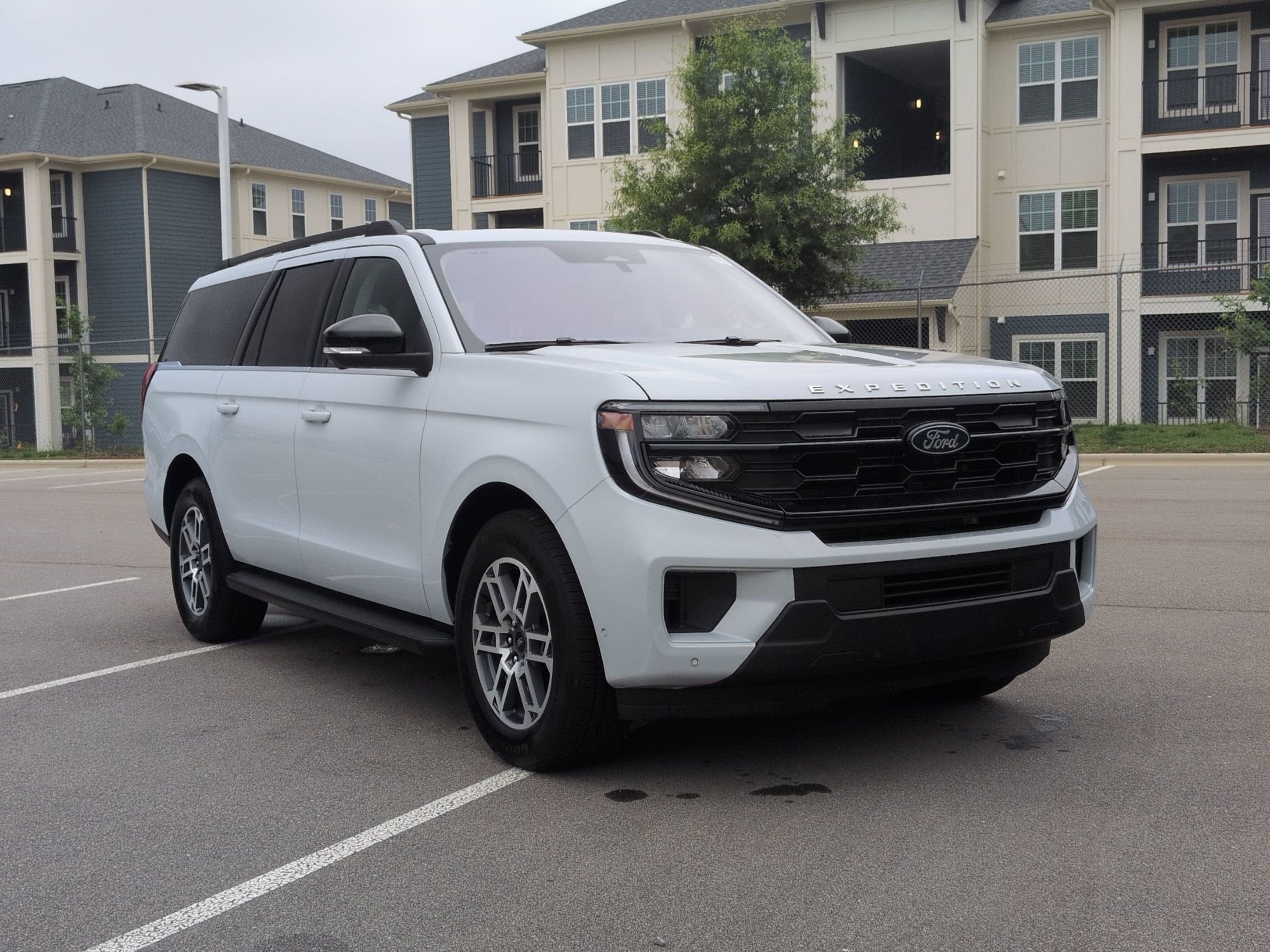 2025 Ford Expedition Max Active