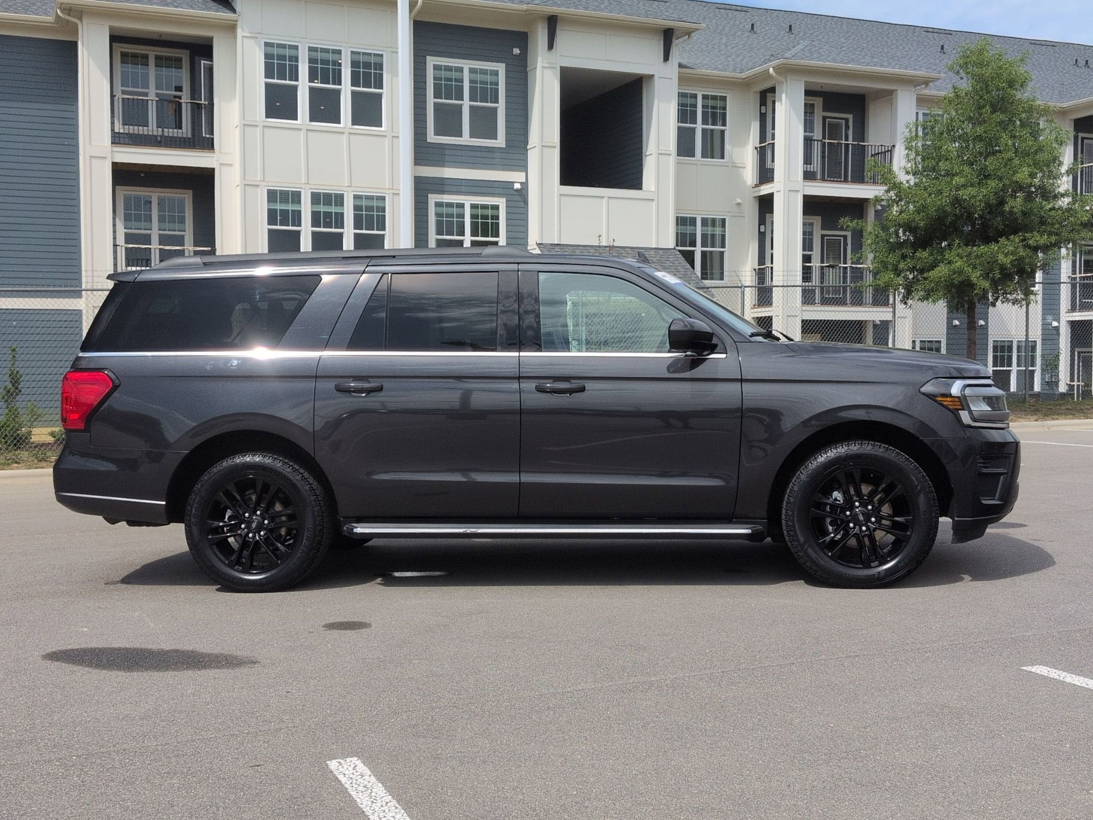 2023 Ford Expedition Max XLT