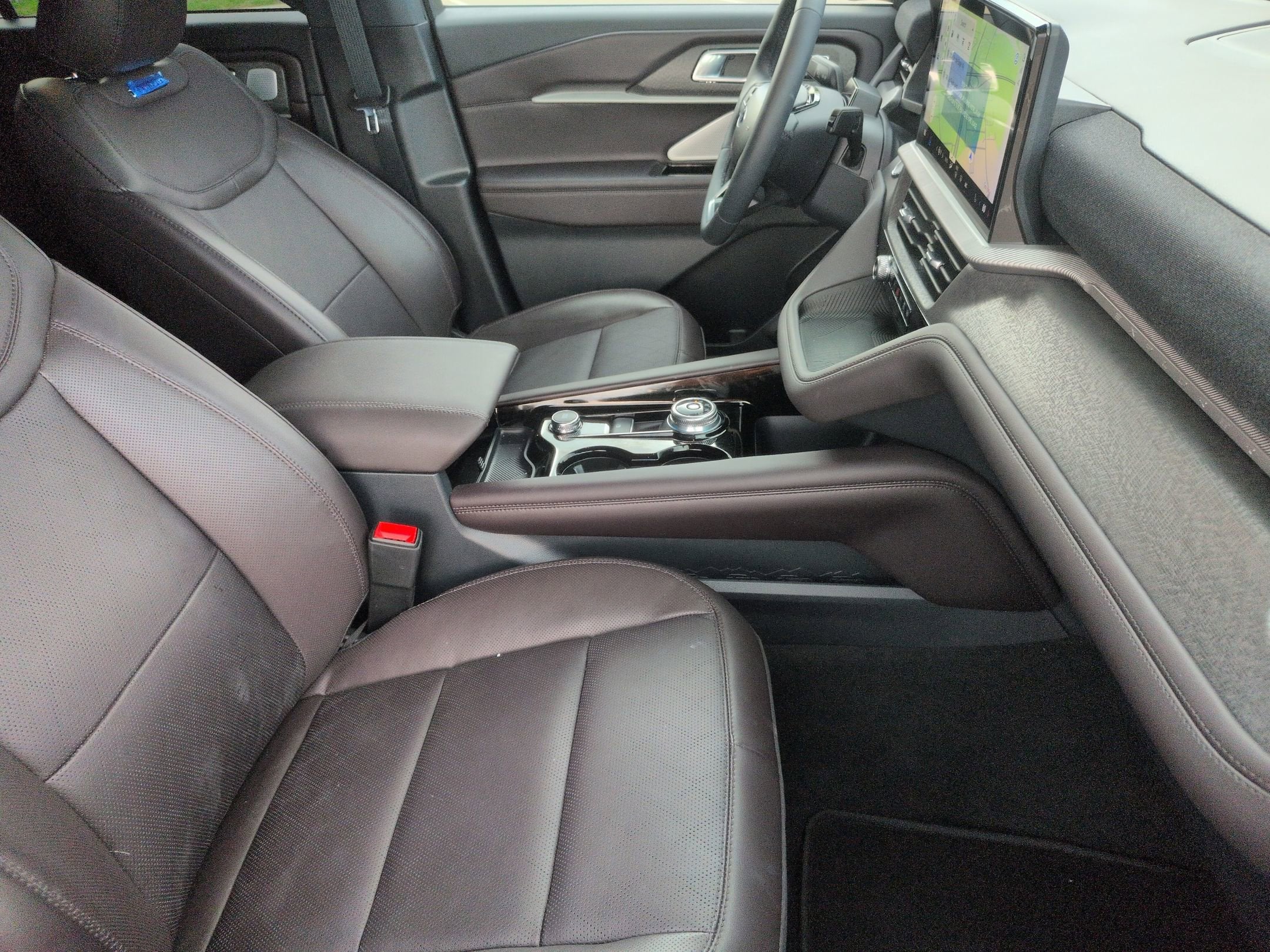 2026 Ford Explorer Platinum - Crossroads Courtesy Demo