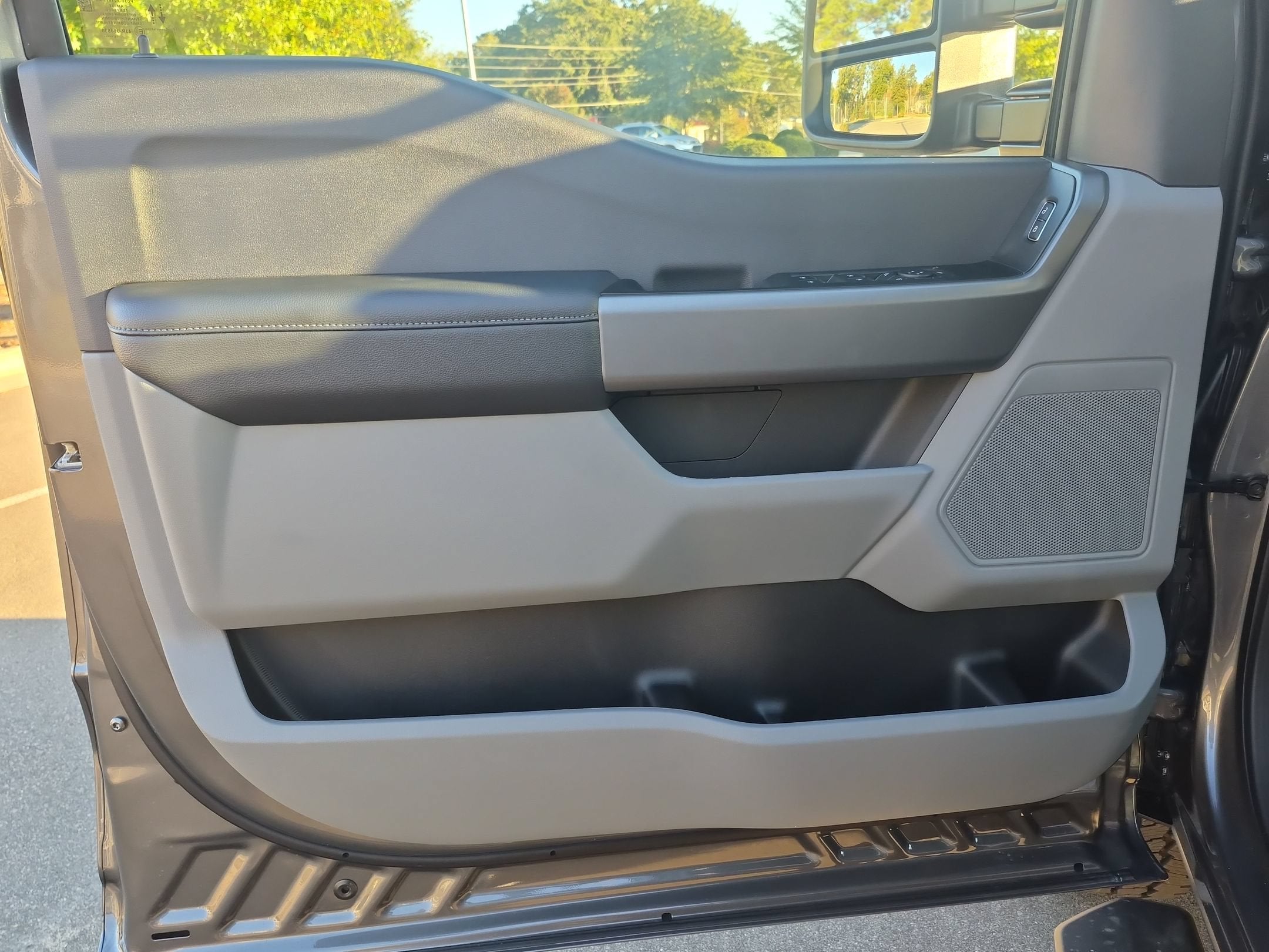 2027 Ford Super Duty F-250 SRW XL