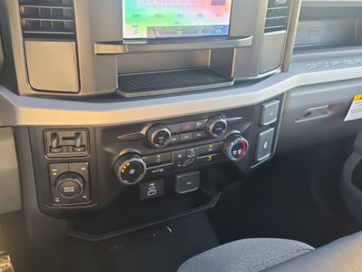 2027 Ford Super Duty F-250 SRW XL