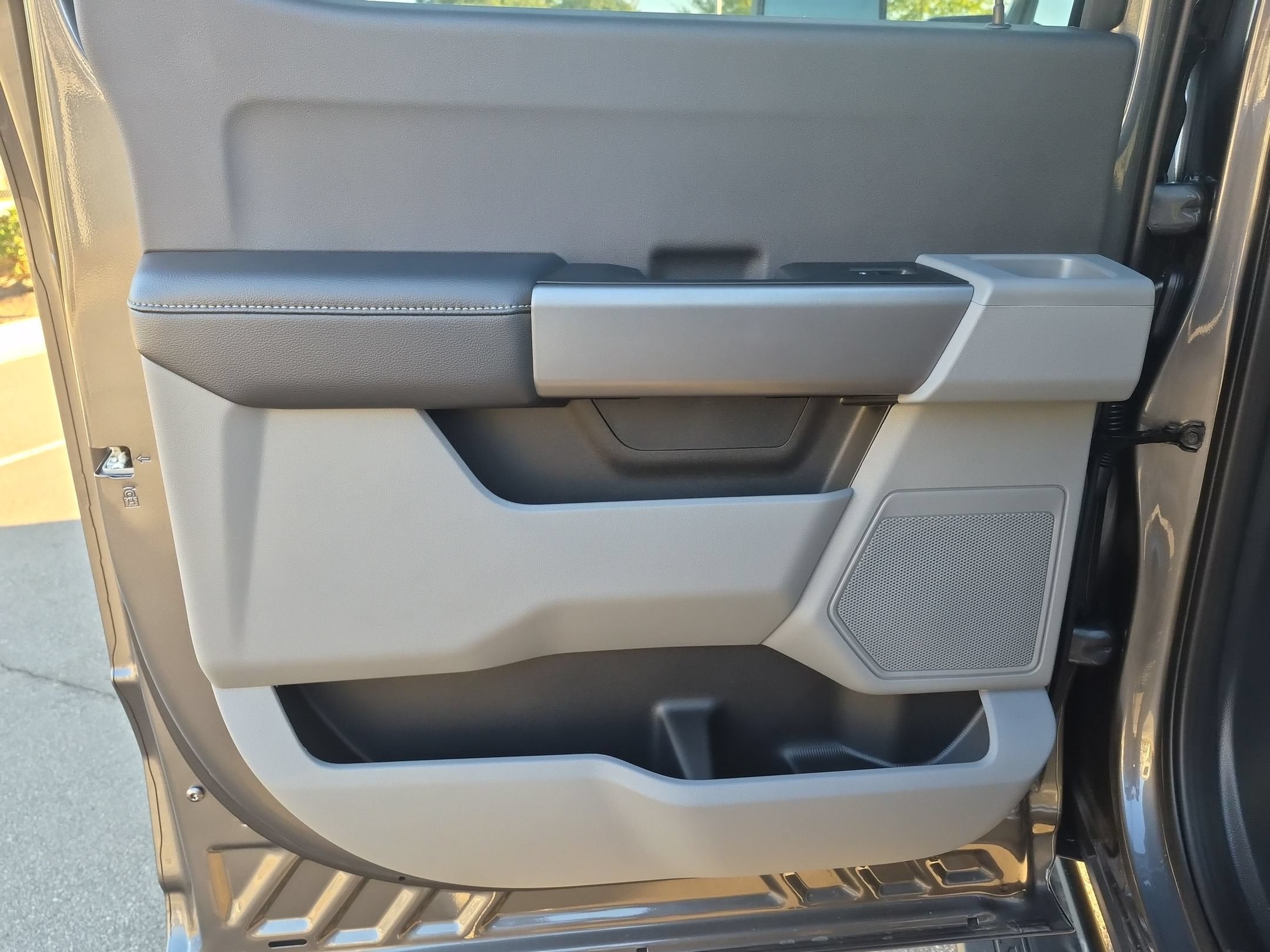 2027 Ford Super Duty F-250 SRW XL