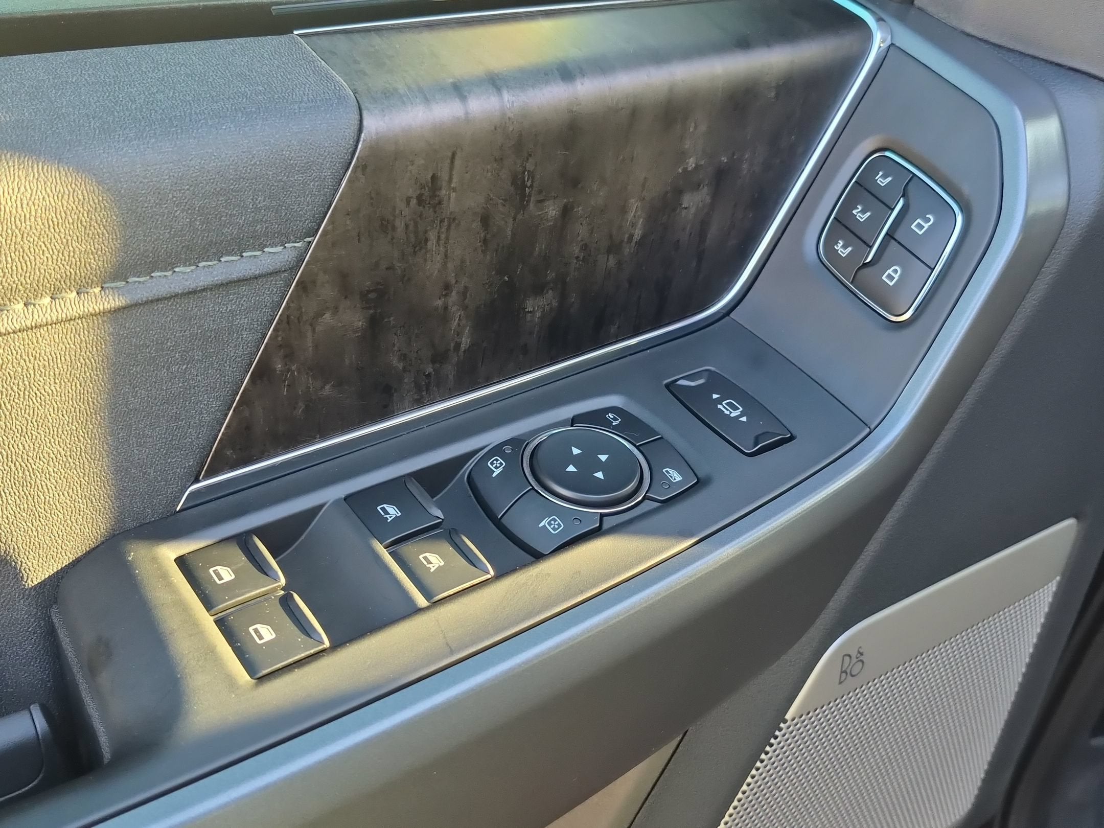 2027 Ford Super Duty F-250 SRW LARIAT