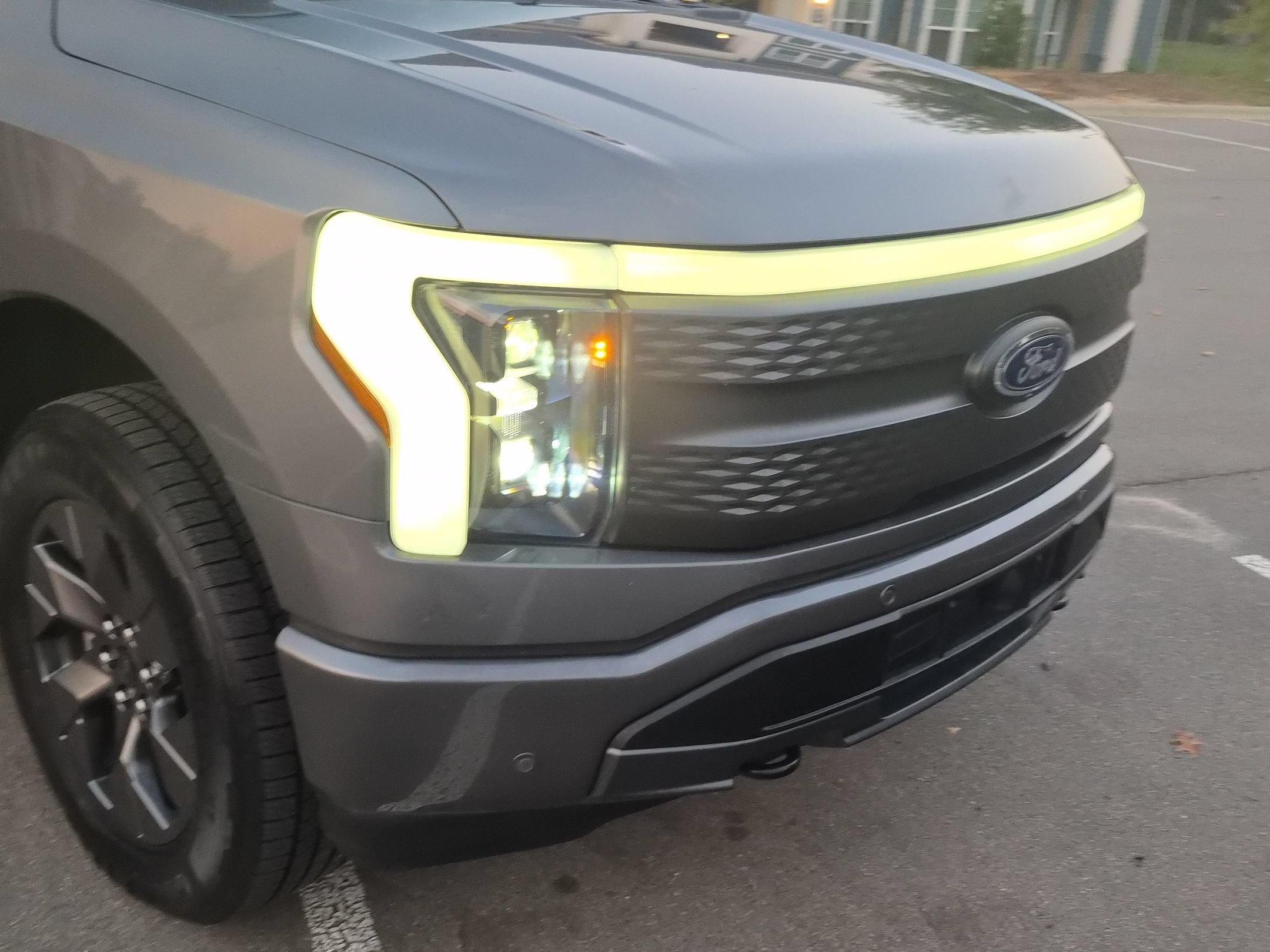 2023 Ford F-150 Lightning XLT