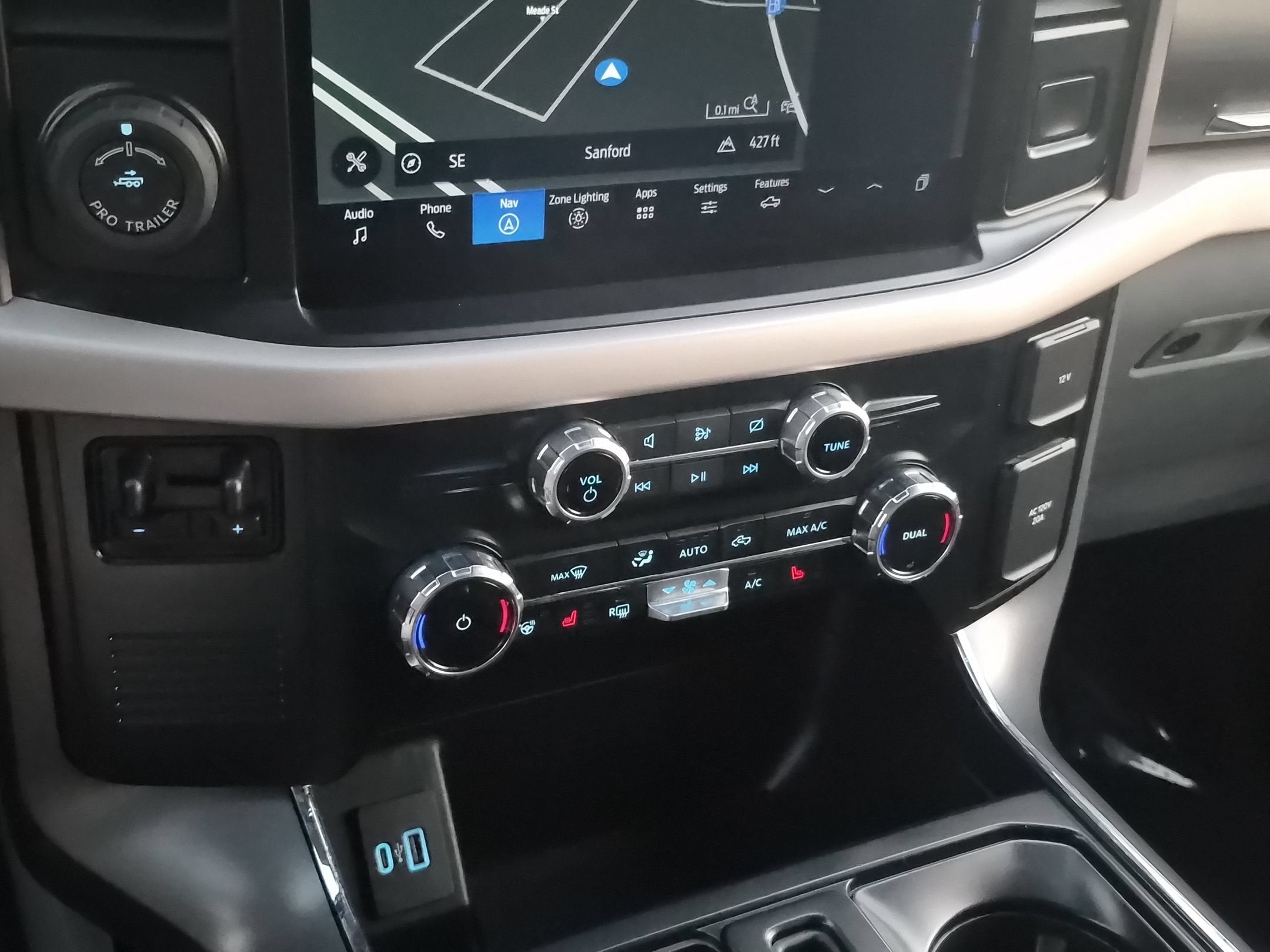 2023 Ford F-150 Lightning XLT