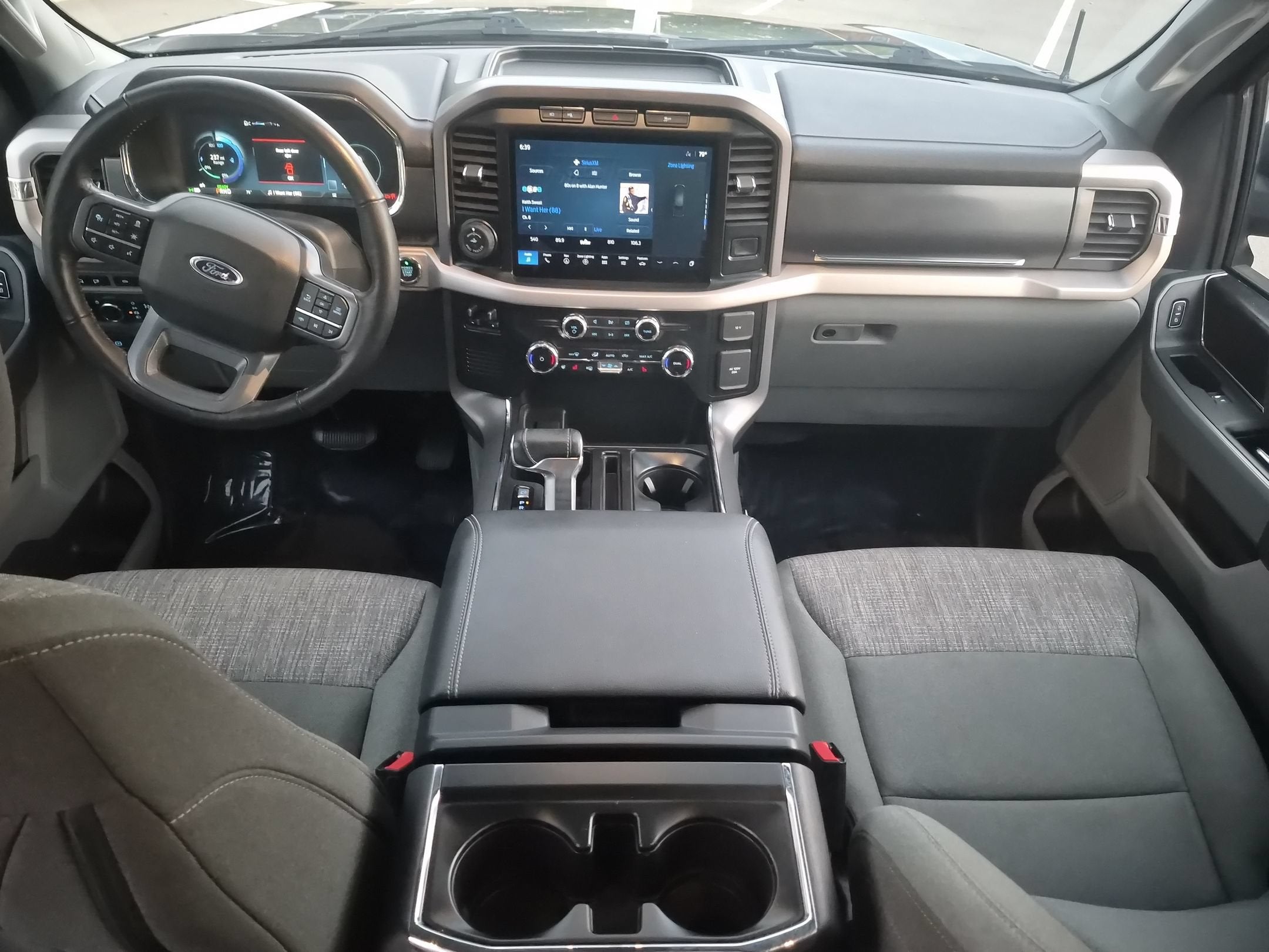 2023 Ford F-150 Lightning XLT