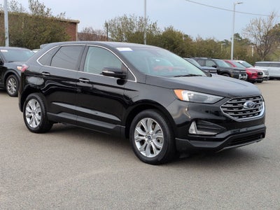 2022 Ford Edge Titanium