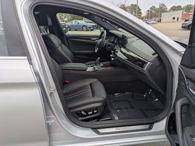 2019 BMW 5 Series 530i