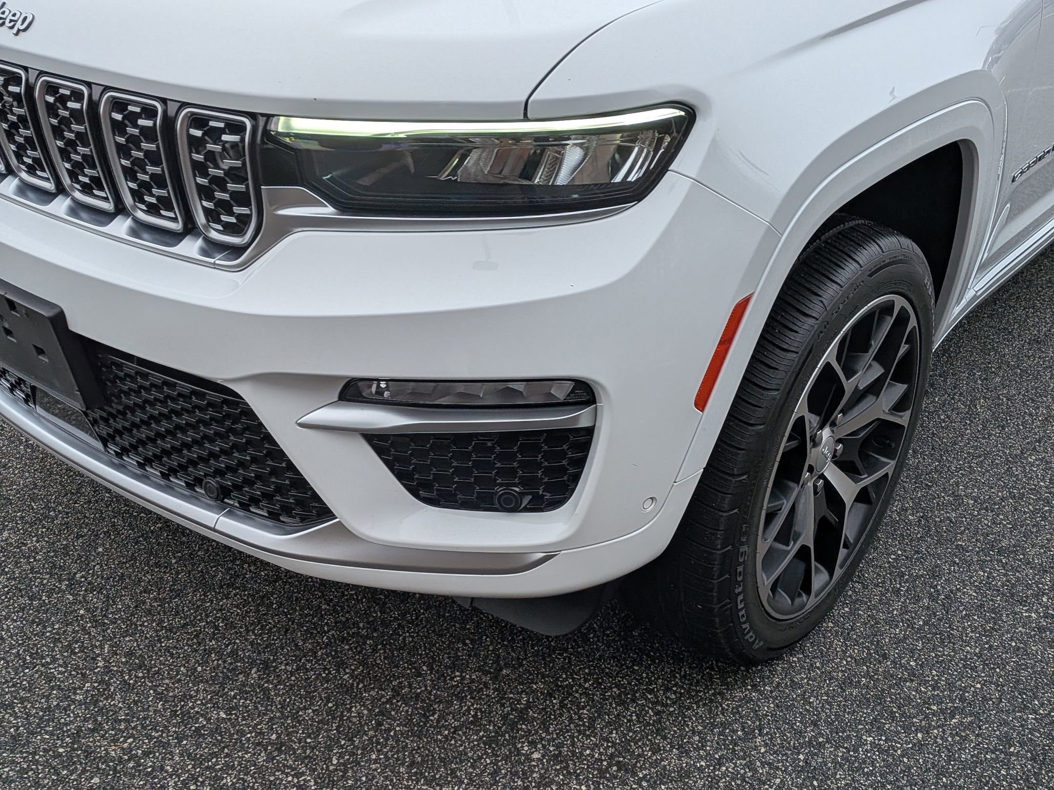 2023 Jeep Grand Cherokee Summit Reserve