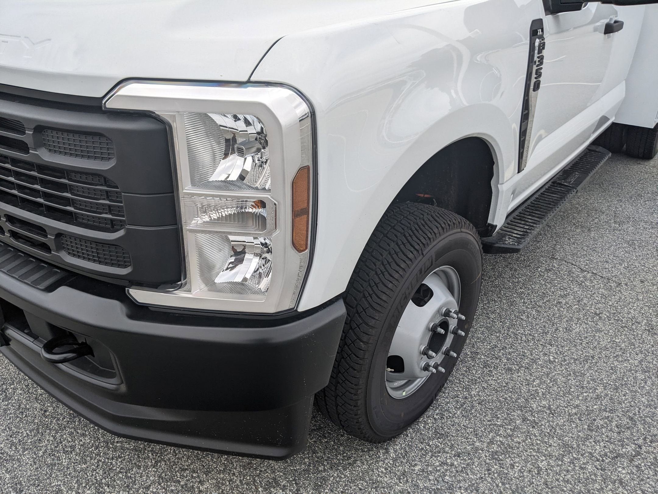 2025 Ford Super Duty F-350 DRW XL