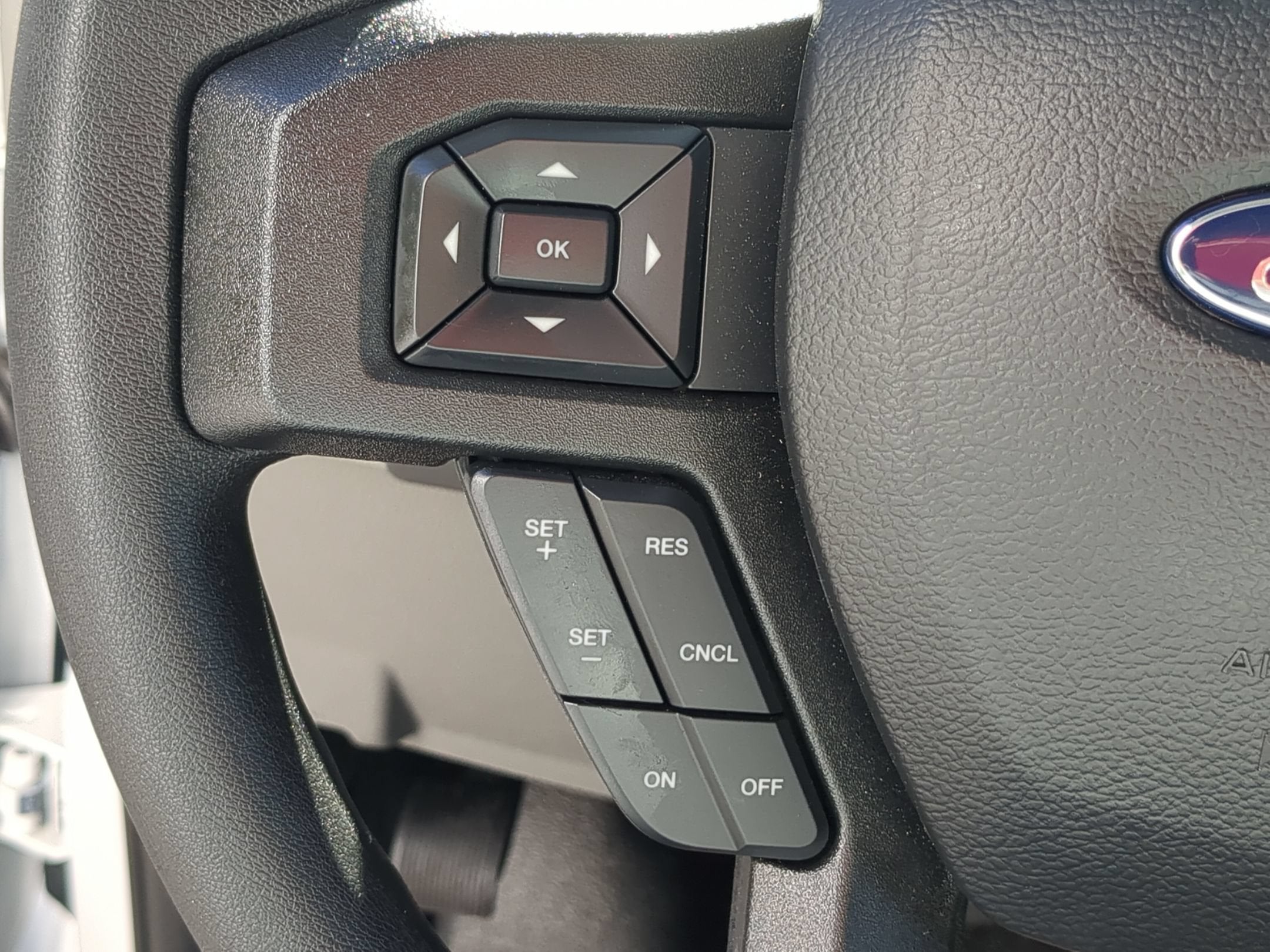 2027 Ford E-Series Cutaway Base