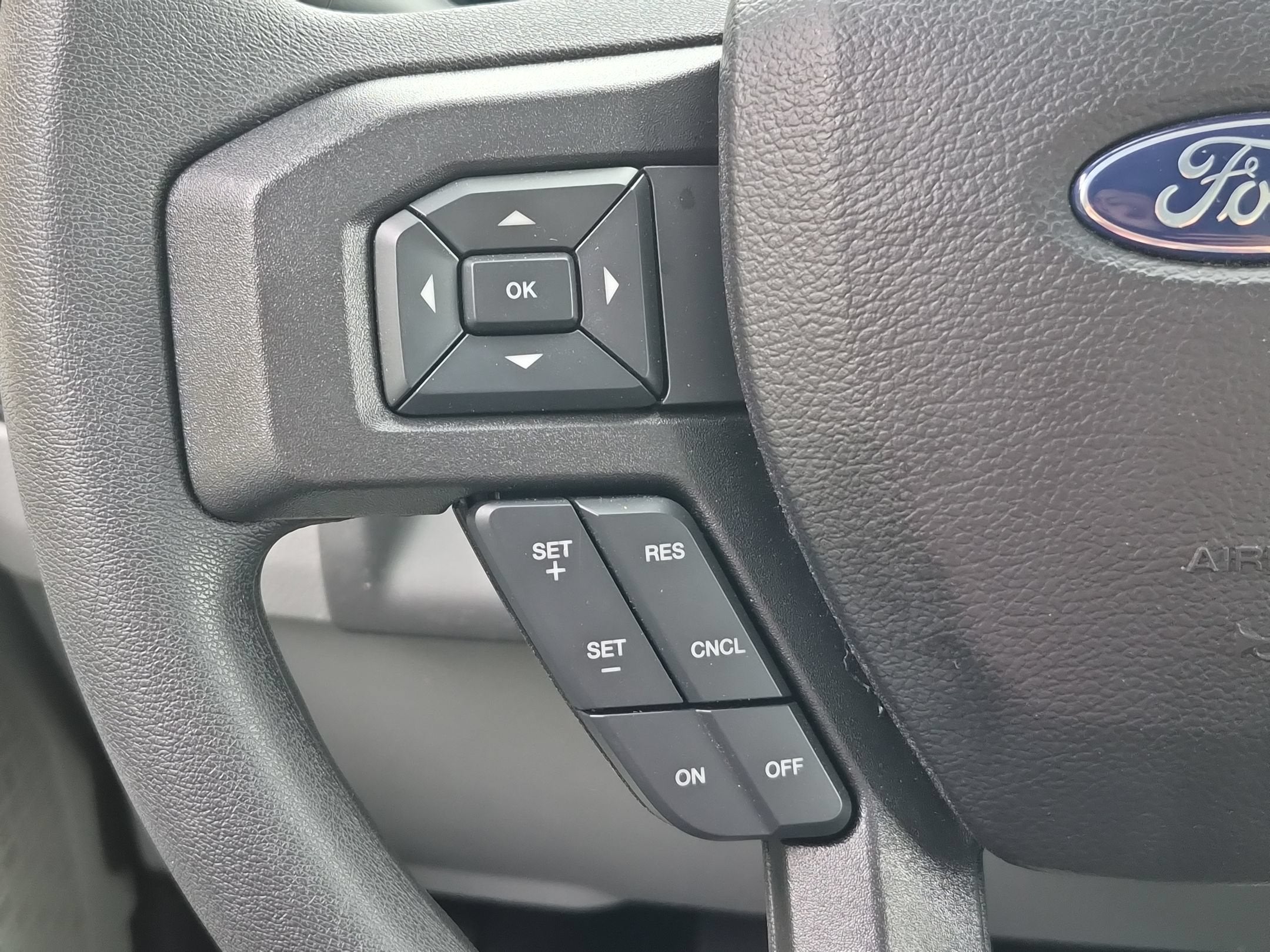 2027 Ford E-Series Cutaway Base