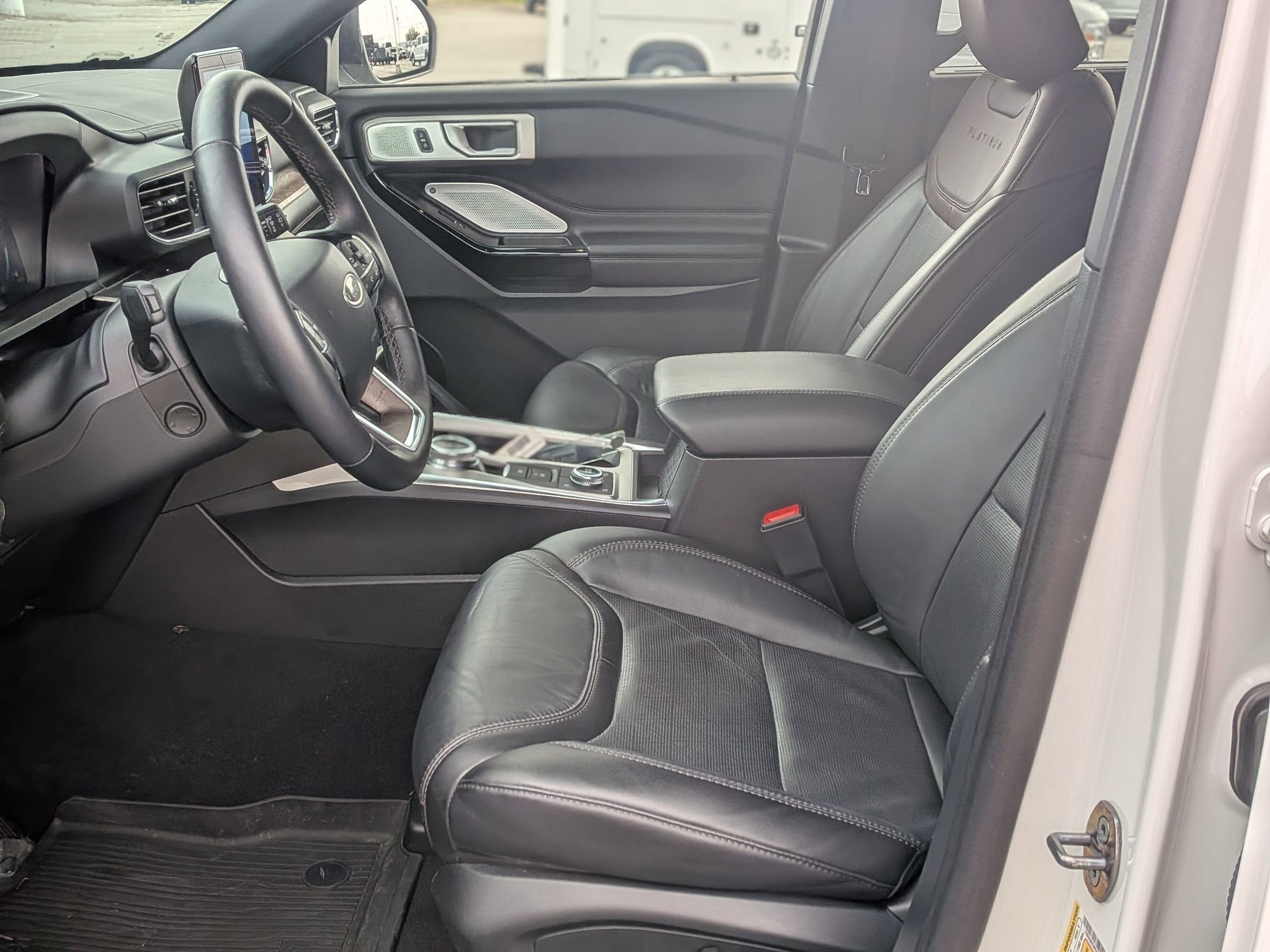2024 Ford Explorer Platinum