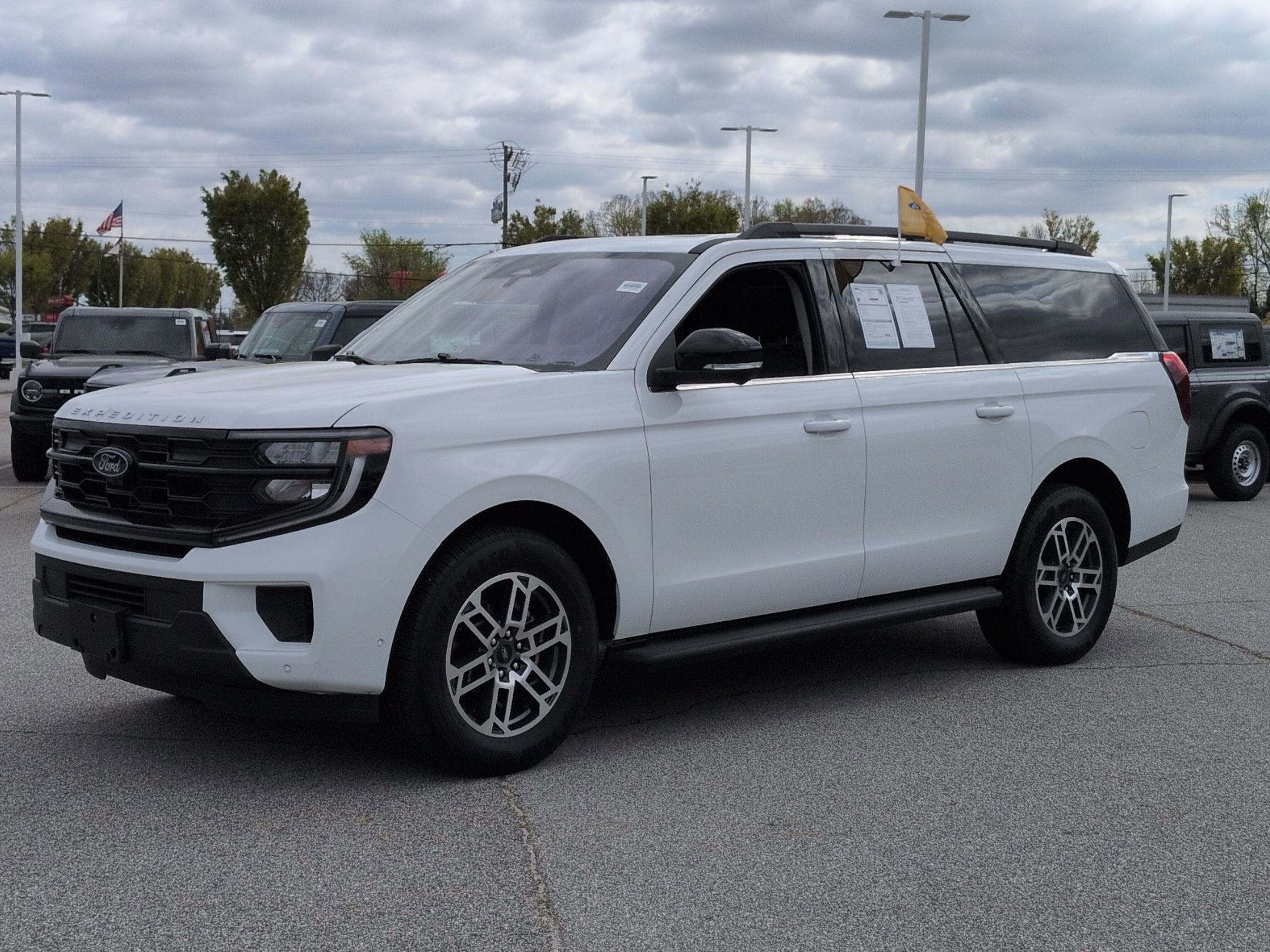 2025 Ford Expedition Max Active