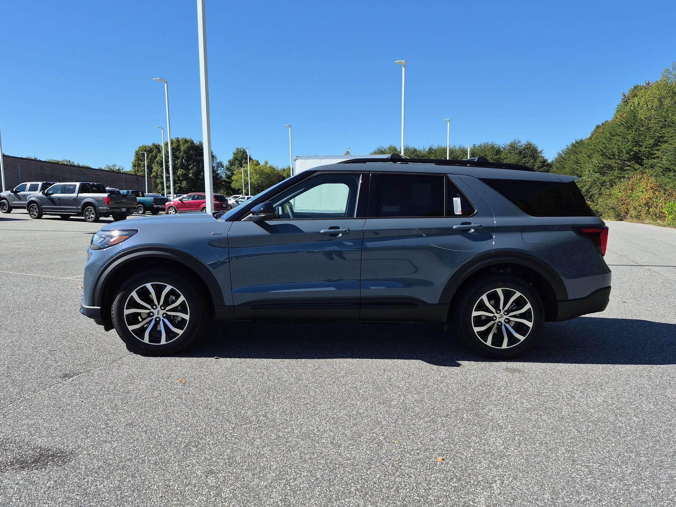 2027 Ford Explorer ST-Line