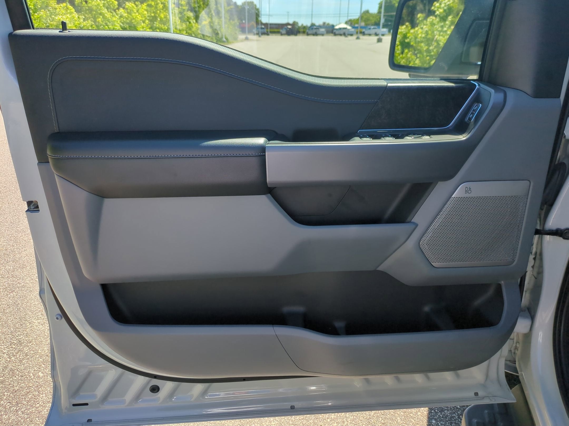 2024 Ford F-150 Lightning Flash