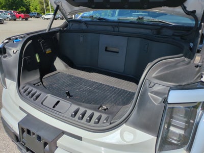 2024 Ford F-150 Lightning Flash