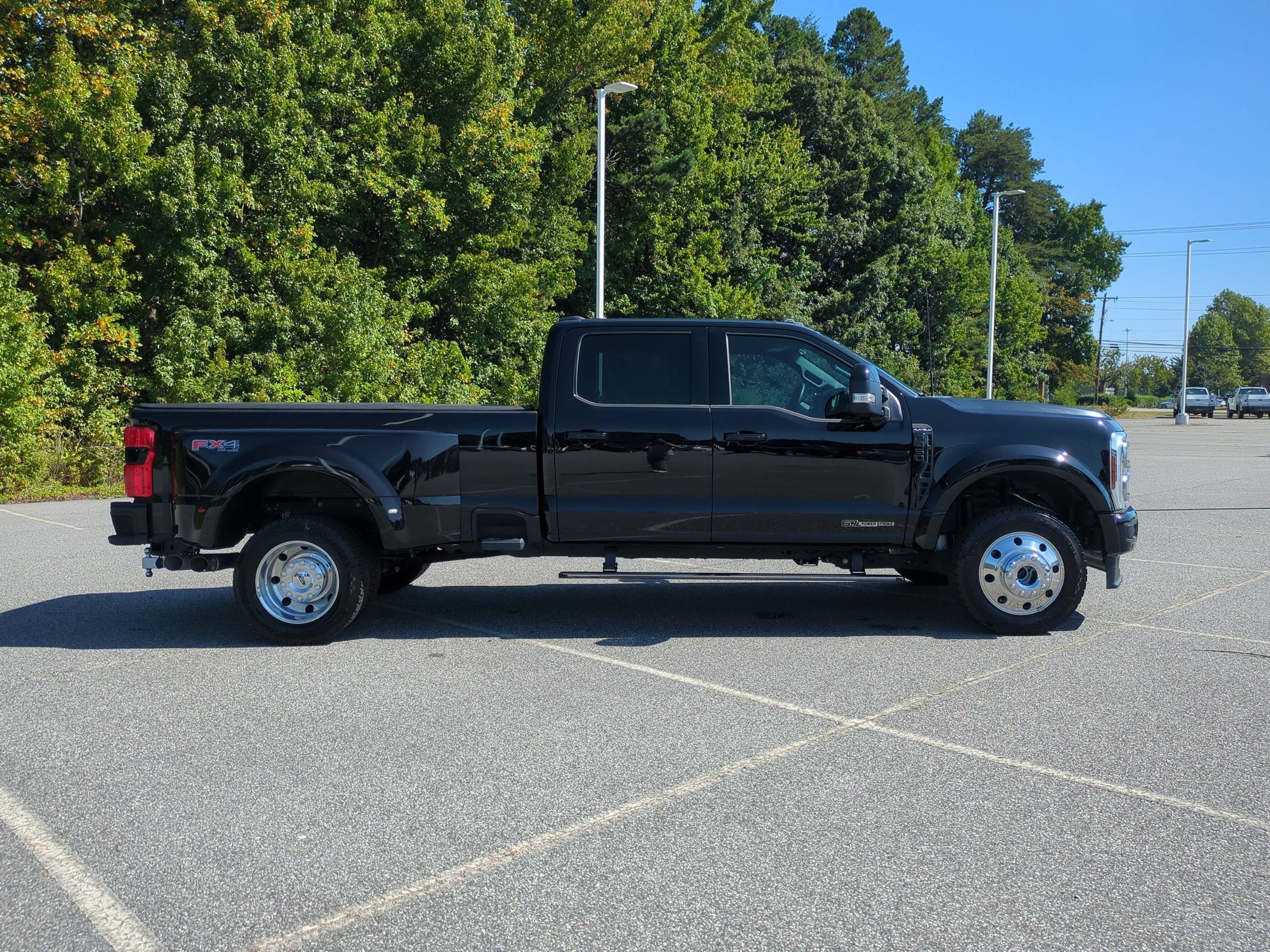 2025 Ford Super Duty F-450 DRW Platinum