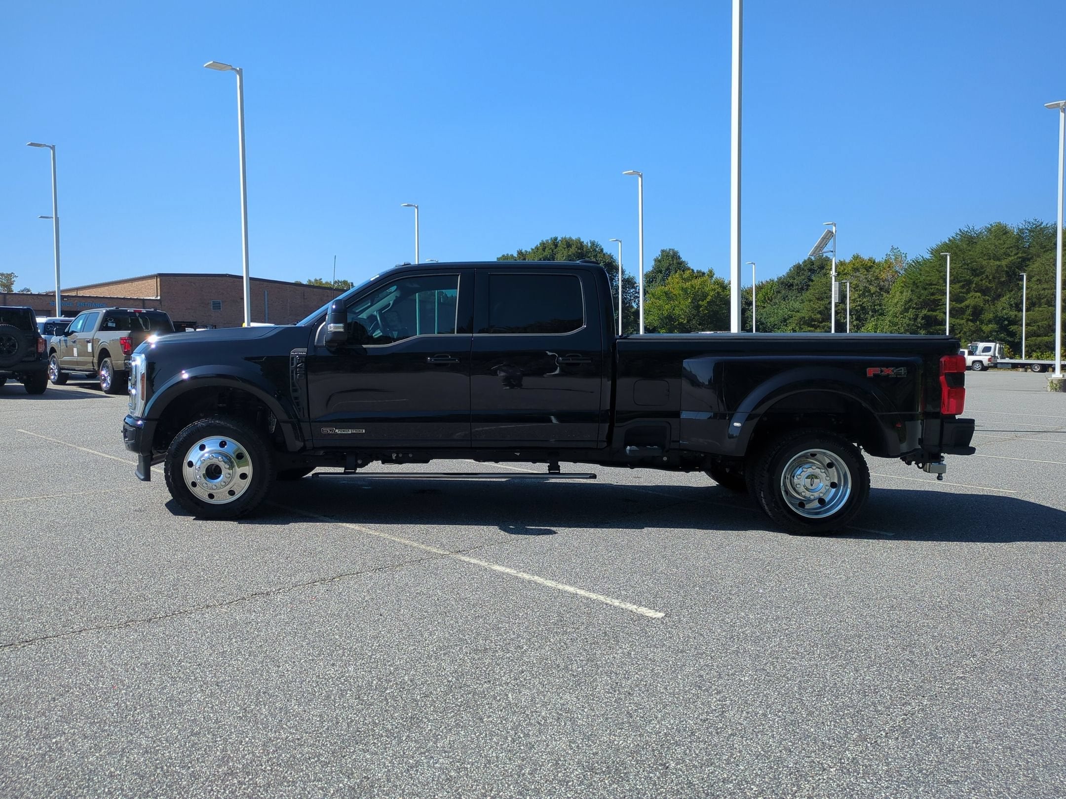 2025 Ford Super Duty F-450 DRW Platinum