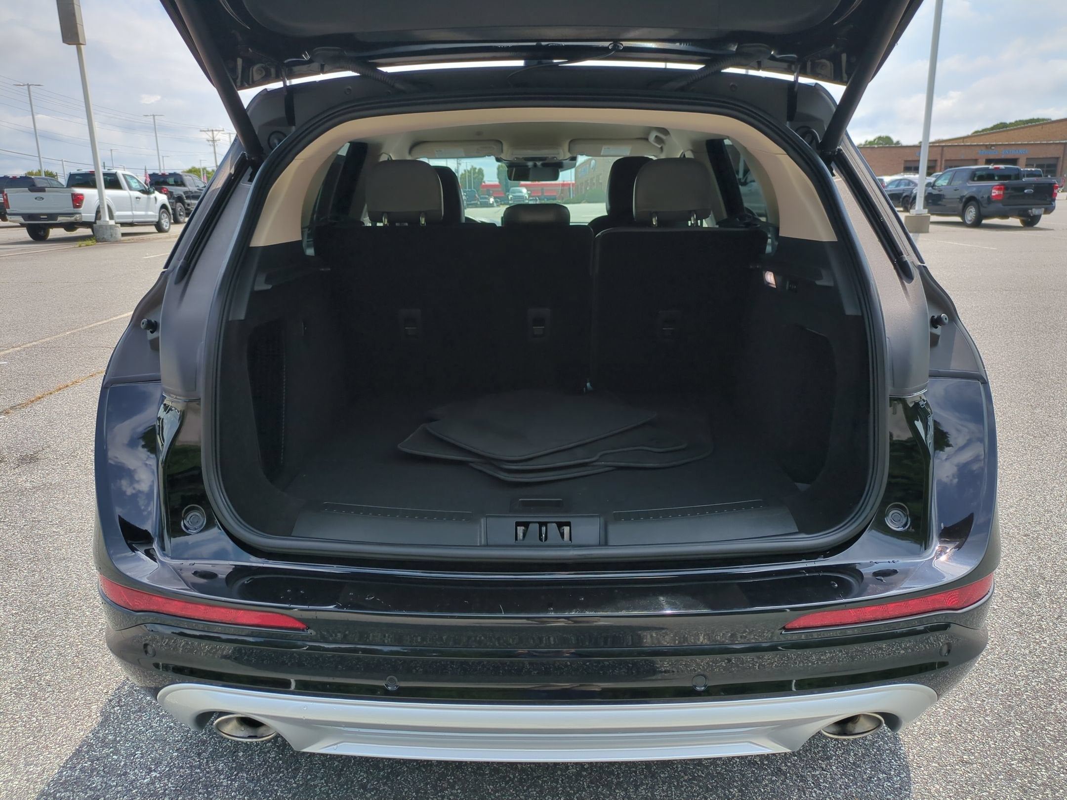 2023 Lincoln Corsair Standard