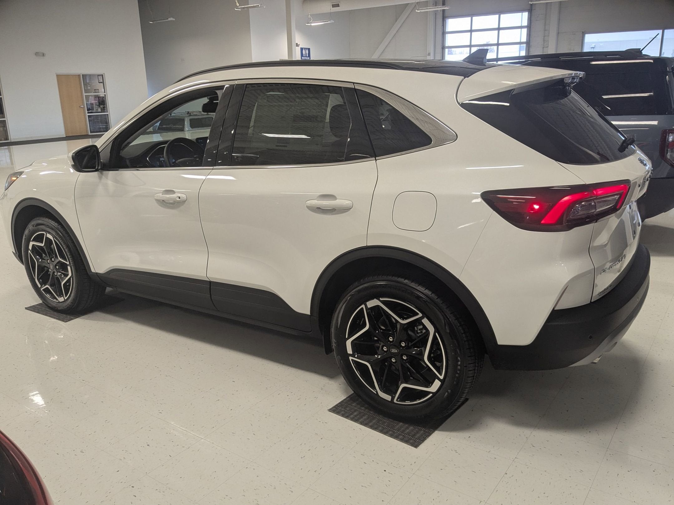 2026 Ford Escape Platinum