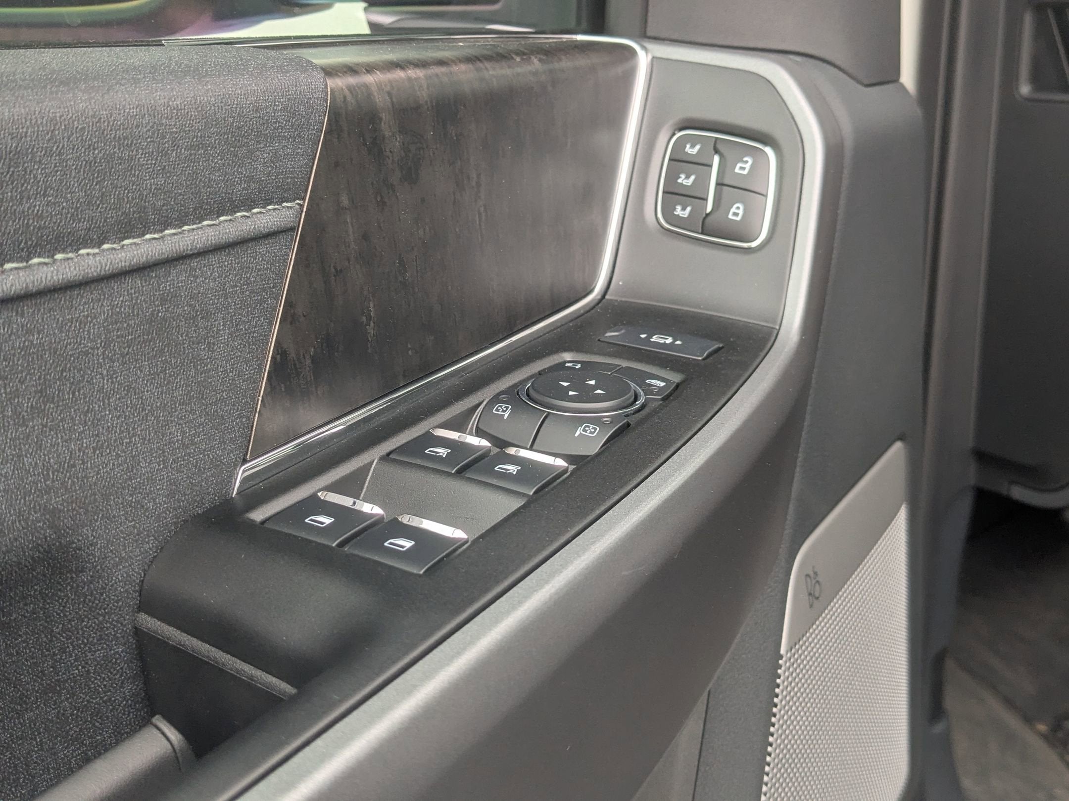 2025 Ford Super Duty F-250 SRW LARIAT