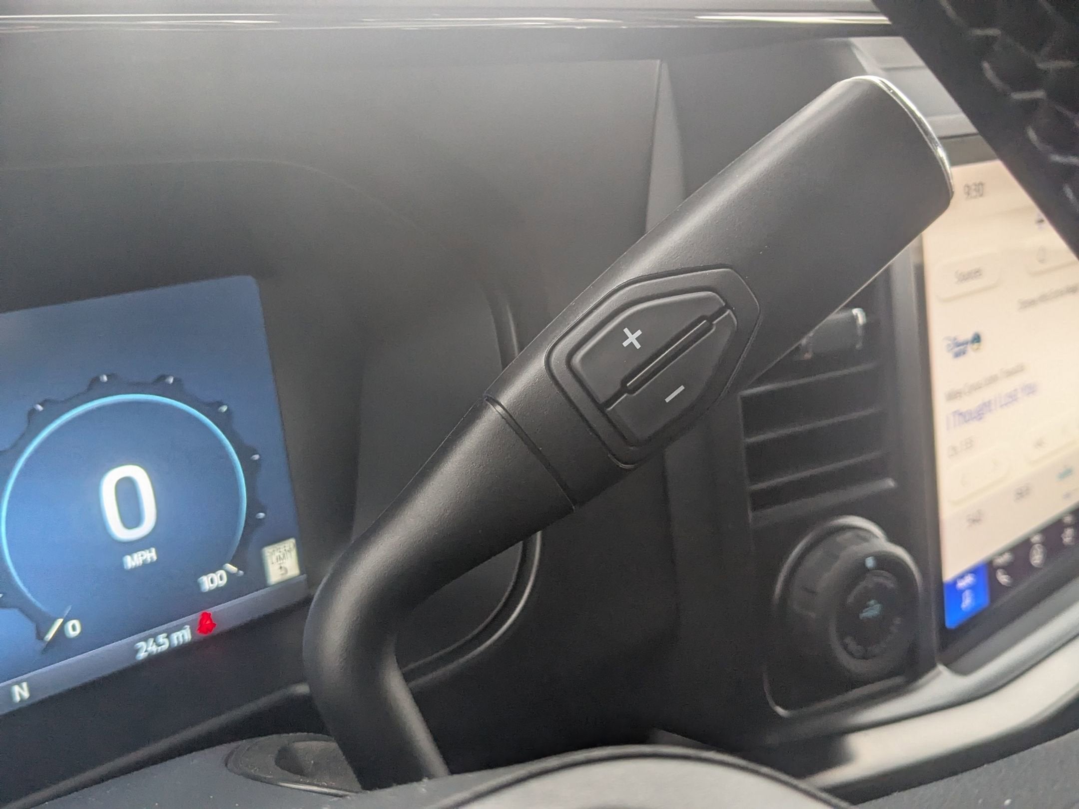 2025 Ford Super Duty F-350 SRW LARIAT