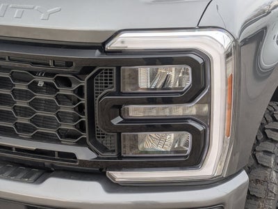 2025 Ford Super Duty F-350 SRW LARIAT