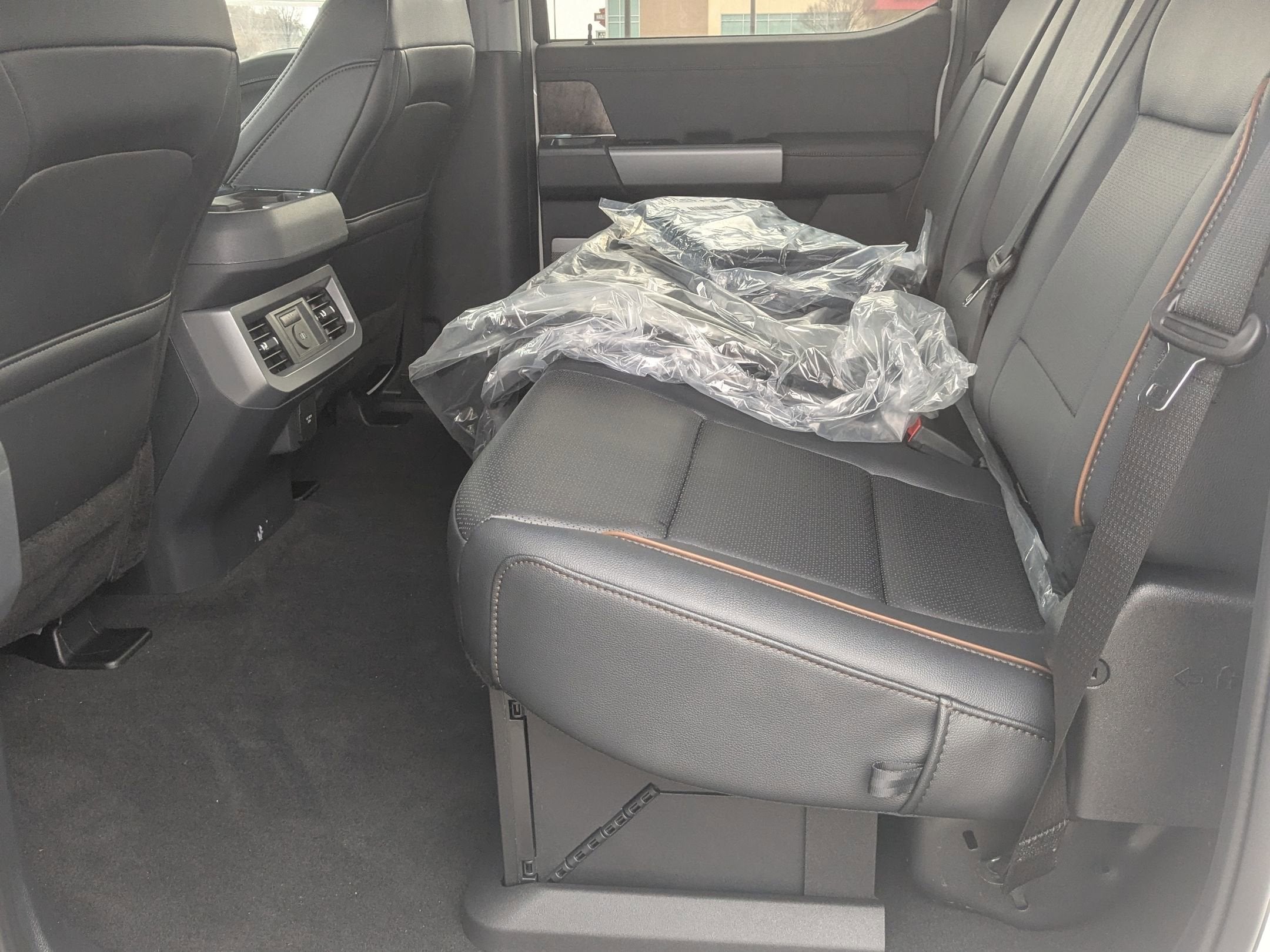 2025 Ford Super Duty F-350 SRW LARIAT