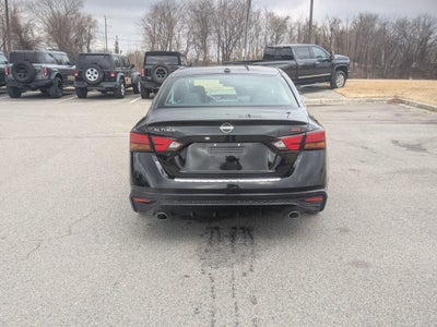 2023 Nissan Altima 2.5 SR