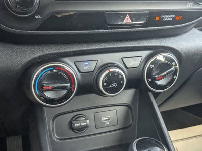 2021 Hyundai Venue SE