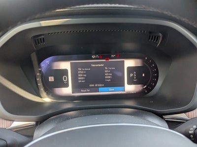 2023 Volvo XC60 Ultimate Bright Theme