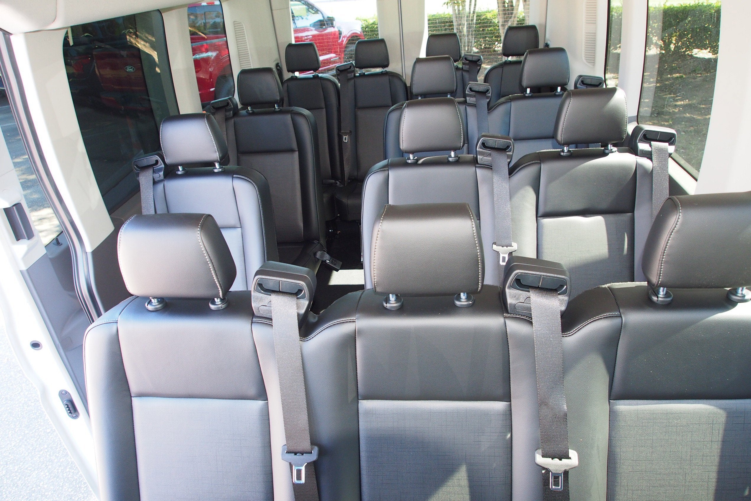 2025 Ford Transit Passenger Wagon XL