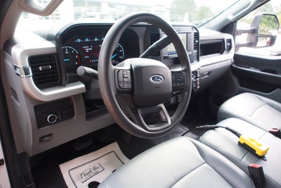 2025 Ford Super Duty F-550 DRW XL