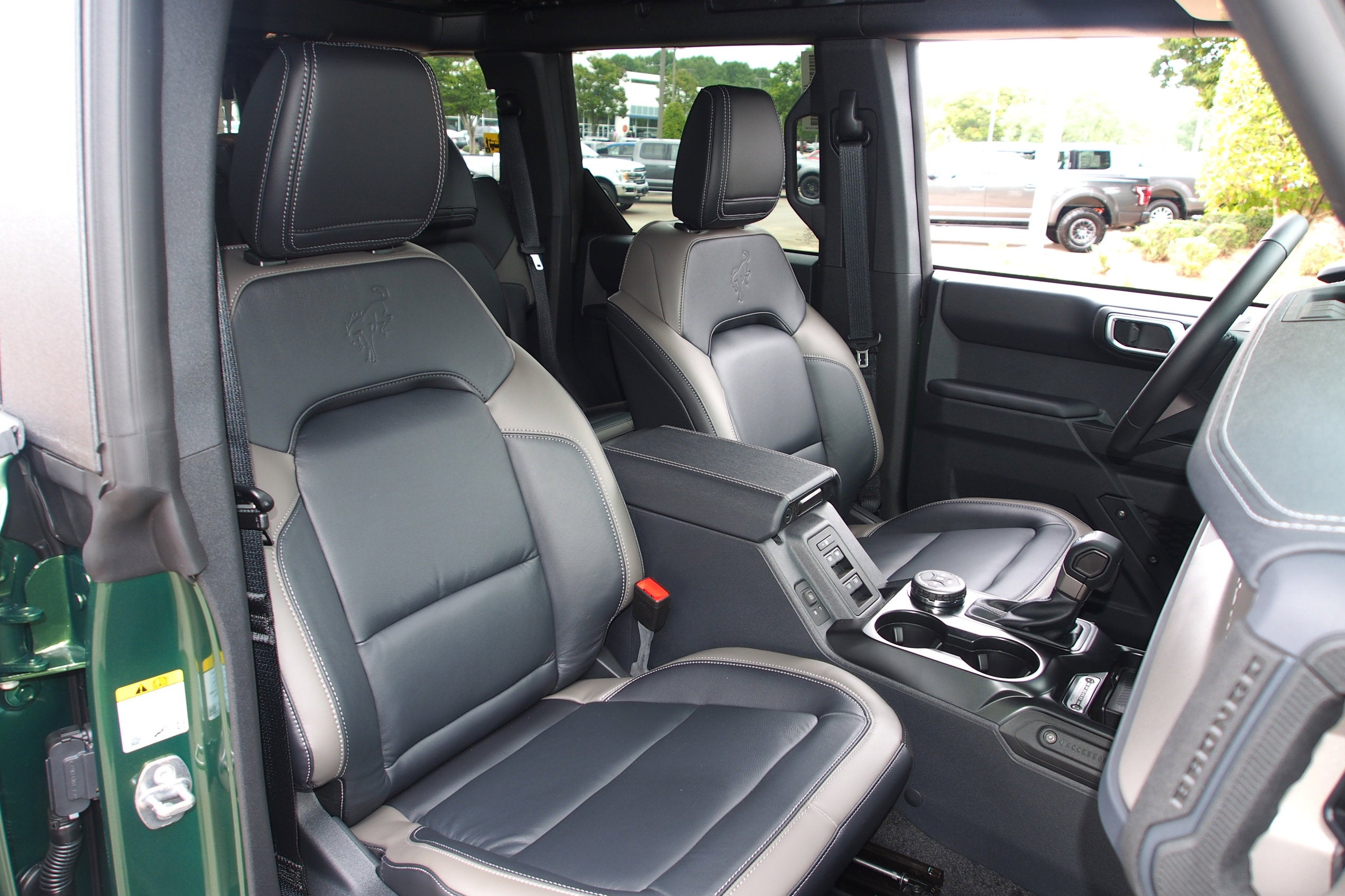 2025 Ford Bronco Outer Banks - Crossroads Courtesy Demo