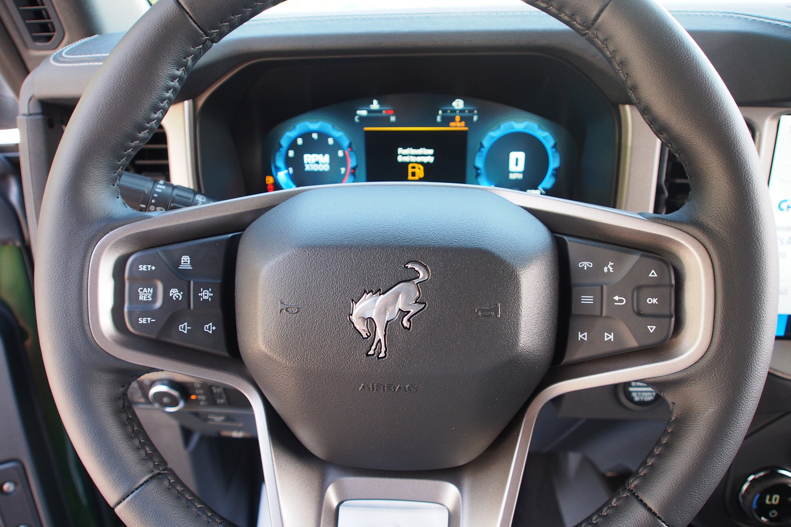 2025 Ford Bronco Outer Banks - Crossroads Courtesy Demo