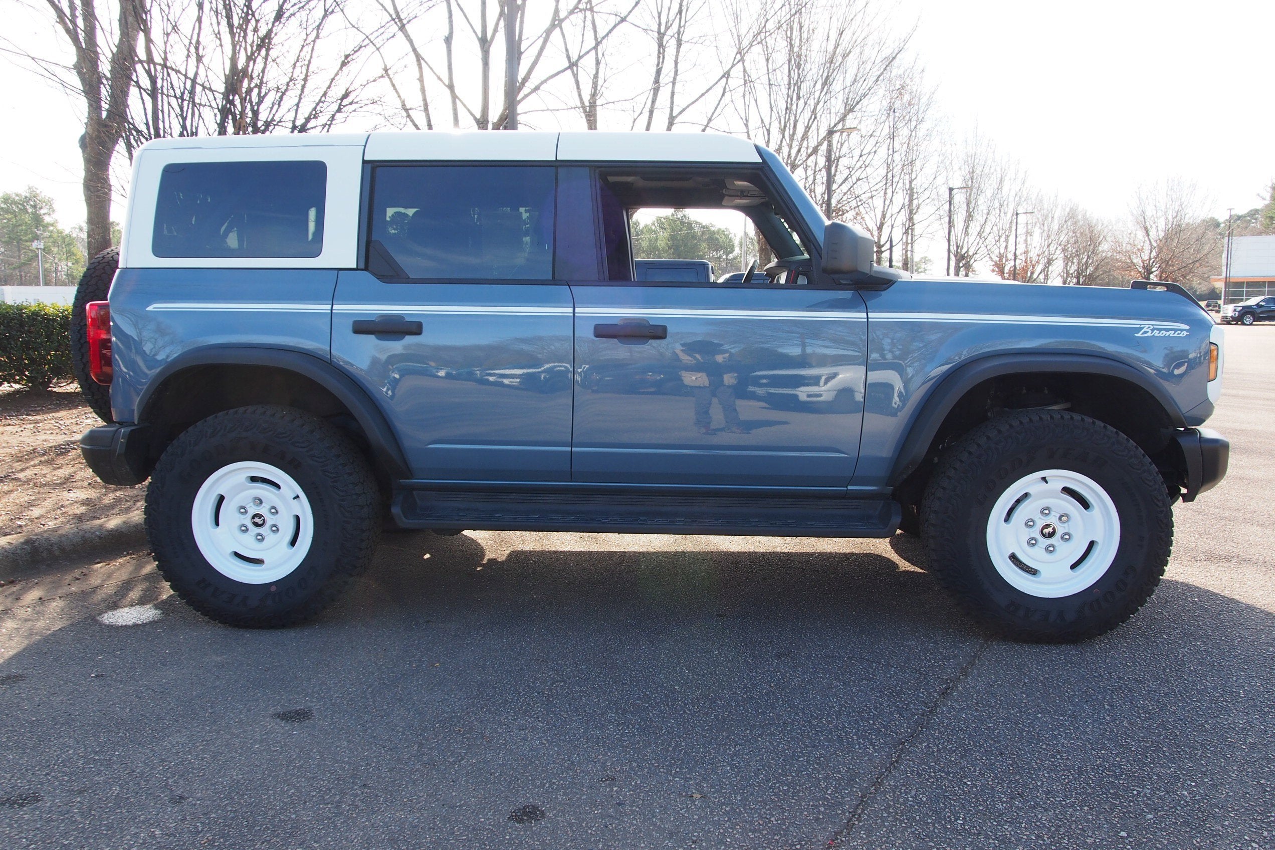 2025 Ford Bronco Heritage Edition