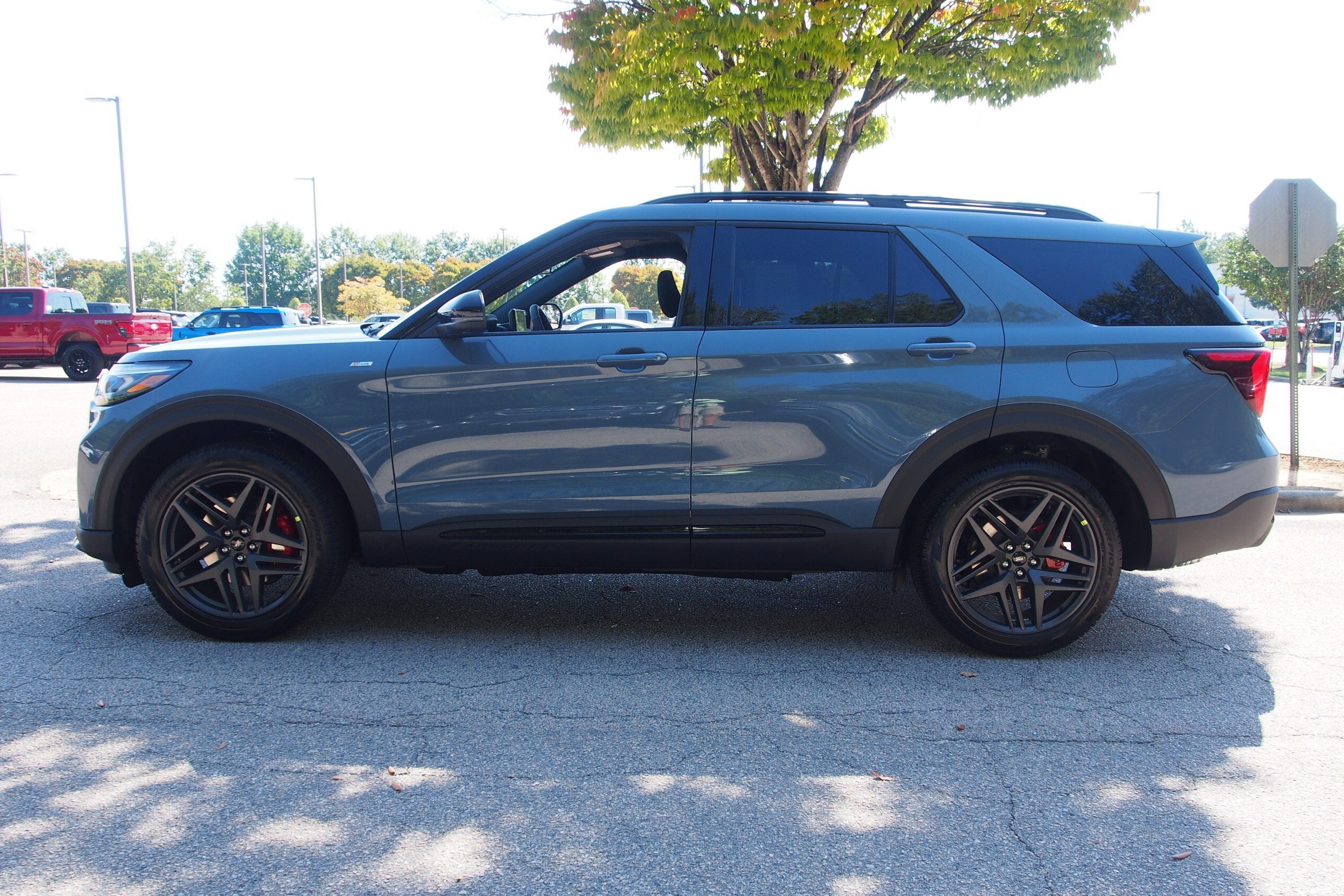 2027 Ford Explorer ST-Line