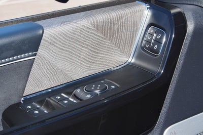 2023 Ford F-150 Lightning Platinum