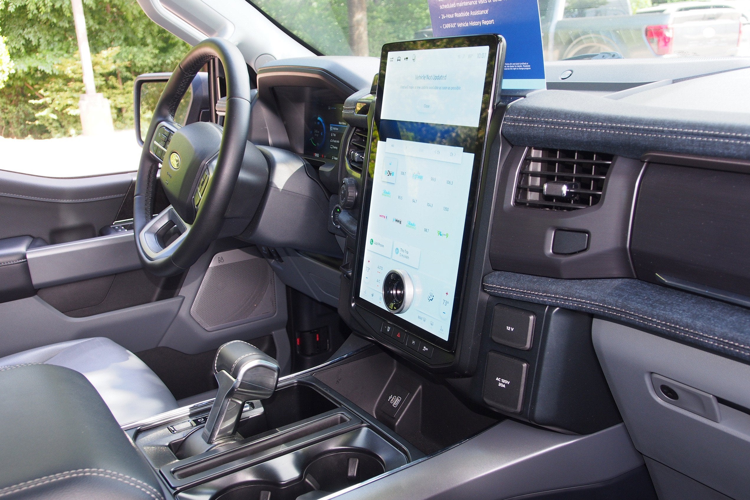 2025 Ford F-150 Lightning Flash