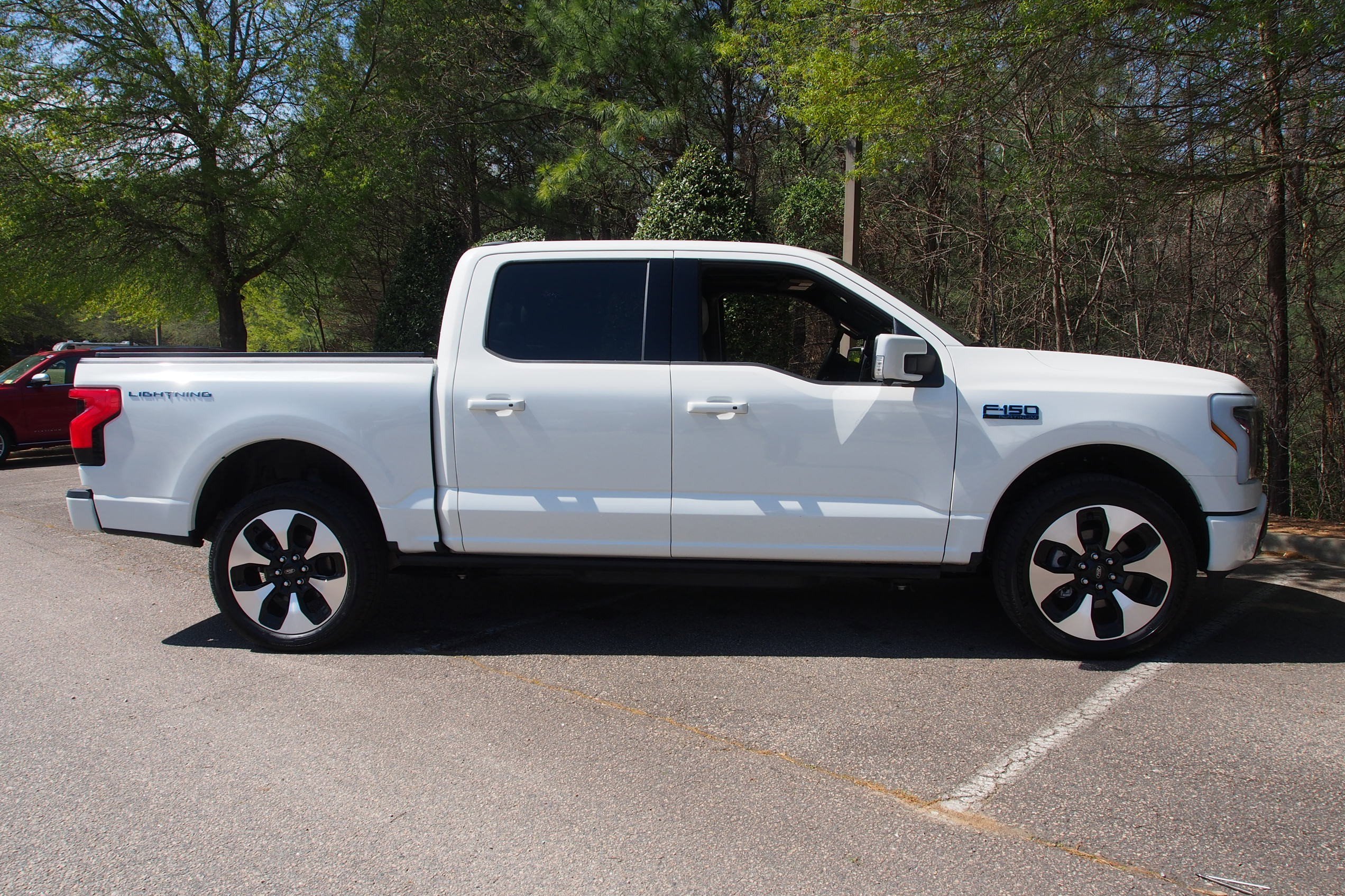 2025 Ford F-150 Lightning Platinum