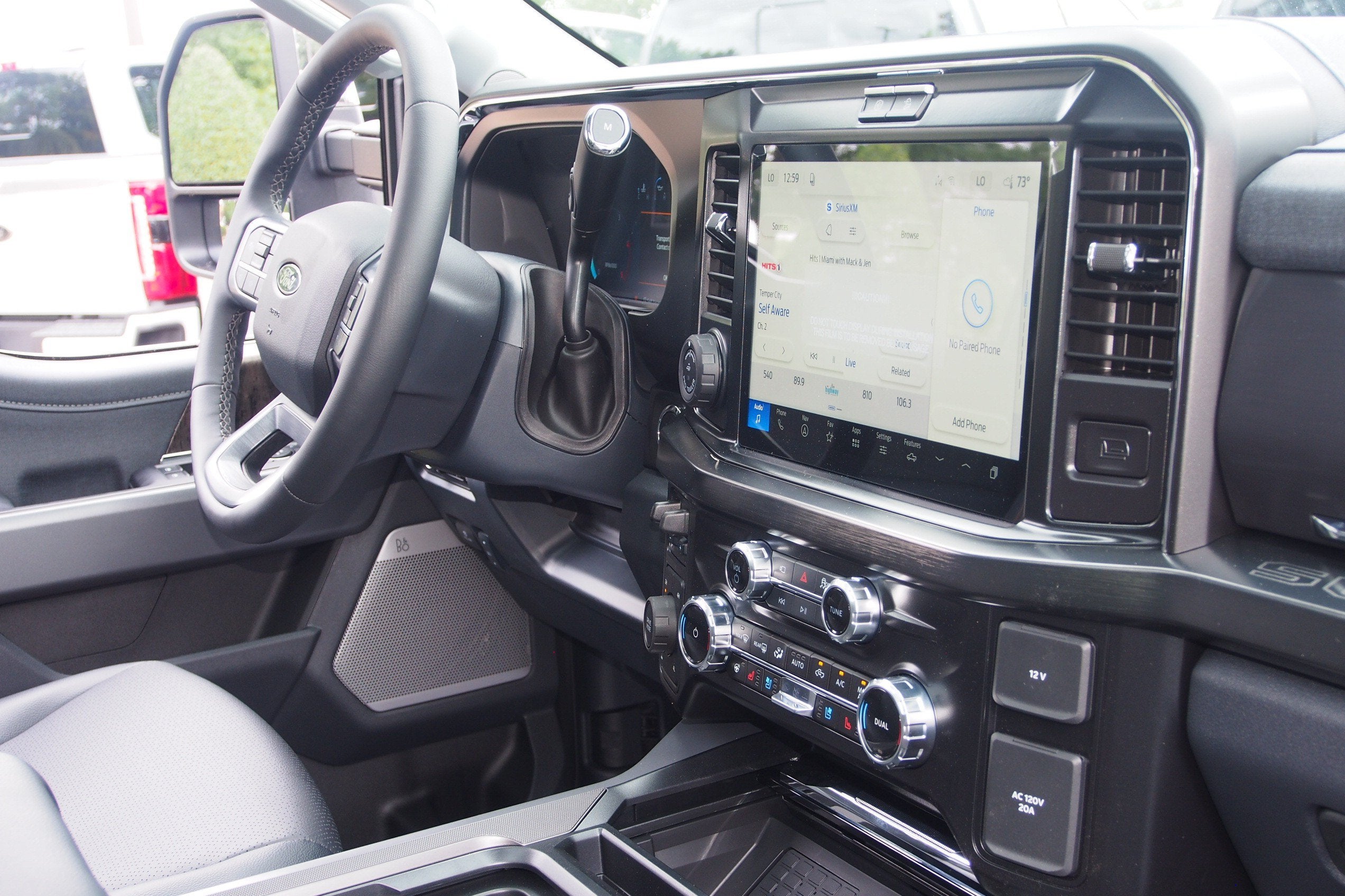 2027 Ford Super Duty F-350 SRW LARIAT