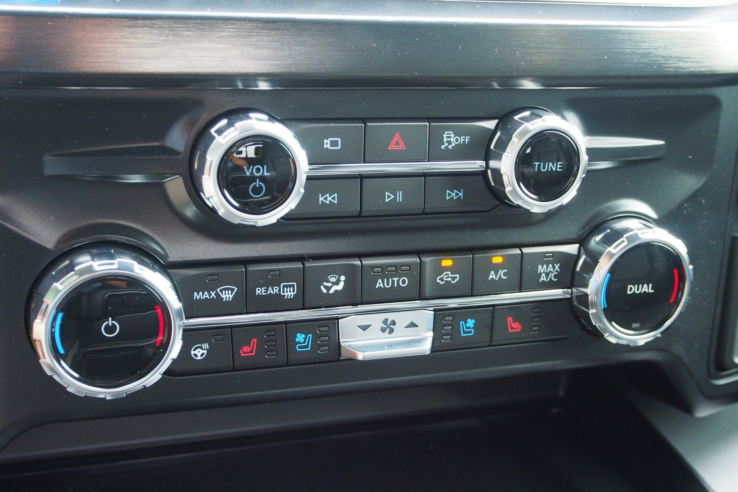 2026 Ford Super Duty F-350 DRW LARIAT