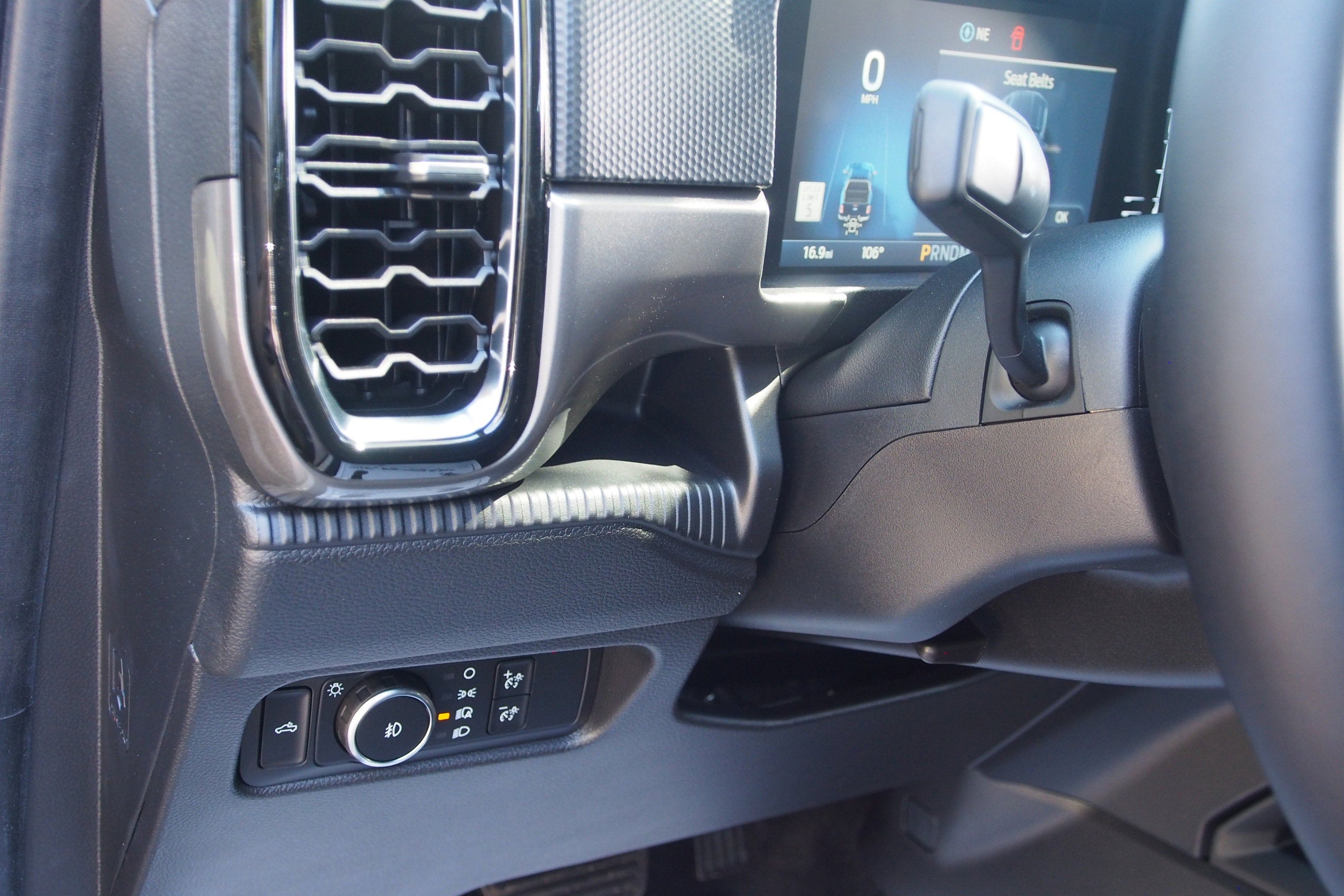 2025 Ford Ranger XLT - Crossroads Courtesy Demo