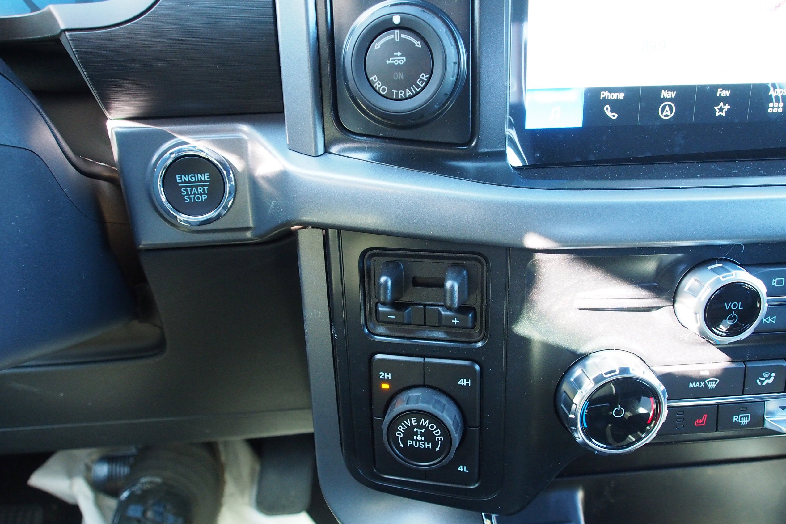 2026 Ford F-150 XLT - Crossroads Courtesy Demo